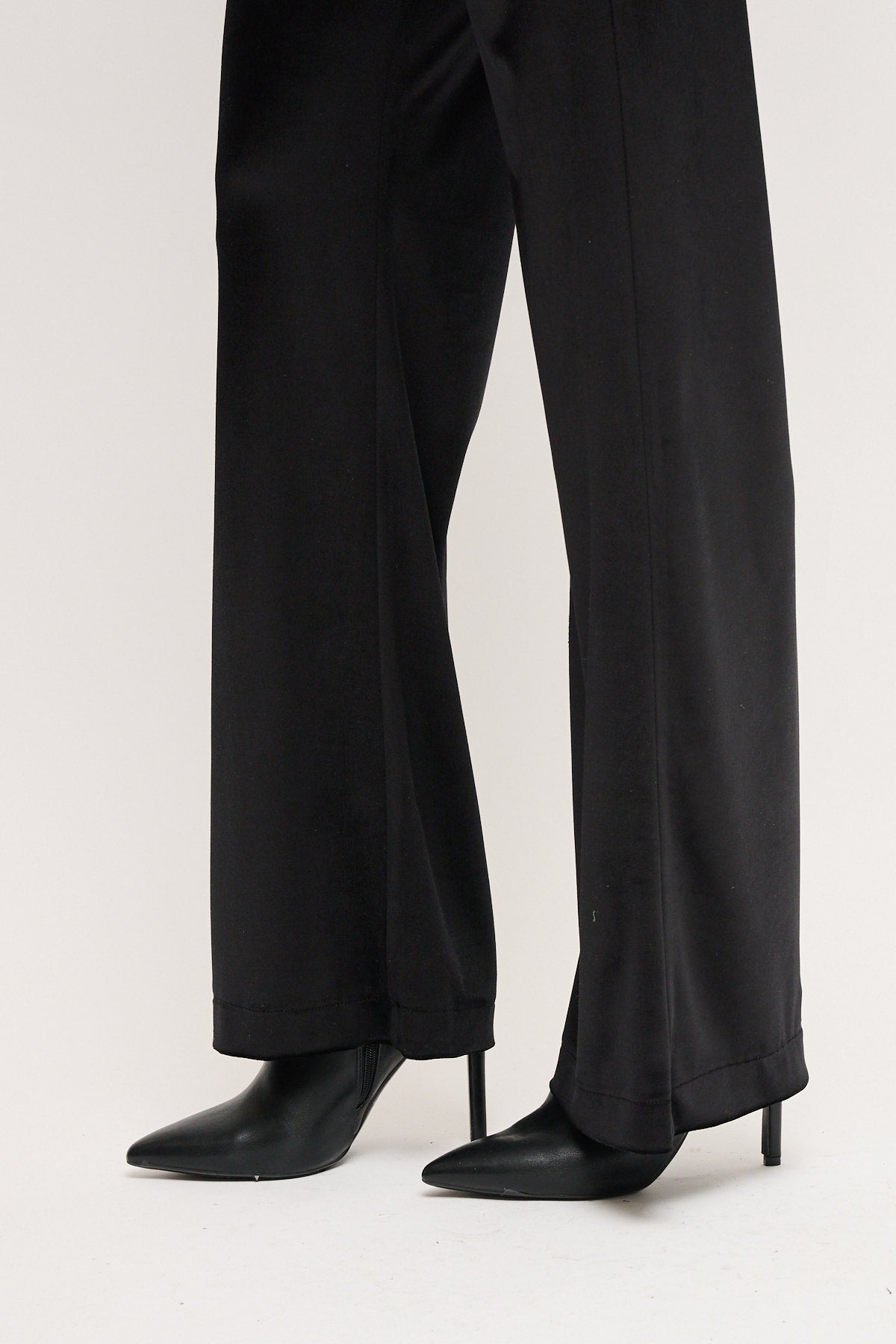 Maryley - Tailleur giacca con collo sciallato e pantalone palazzo in velluto con elastico in vita