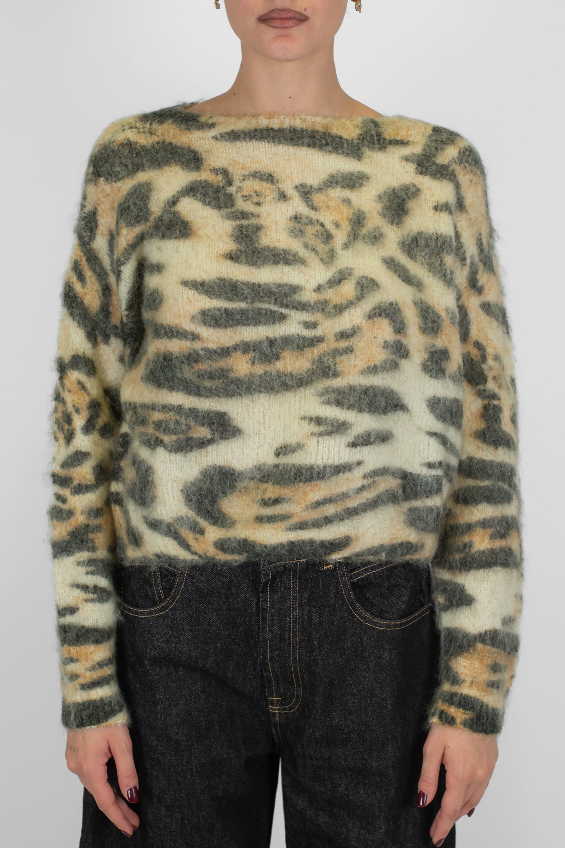 Tensione in - Maglia girocollo fantasia animalier maculata in misto lana mohair