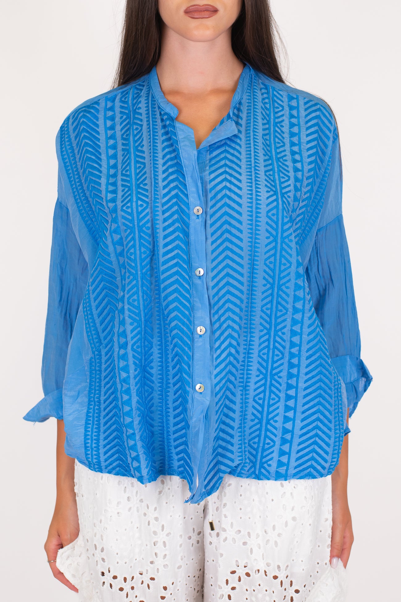 Tensione in - Camicia in misto seta fantasia spigata tono su tono