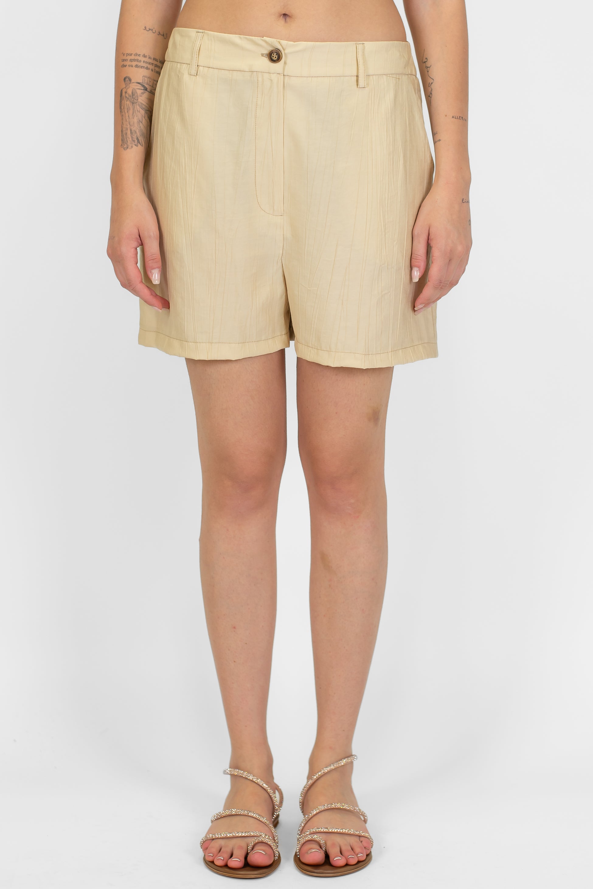 Tensione in - Coordinato in viscosa leggera con giacca crop sfoderata mezzamanica e bermuda