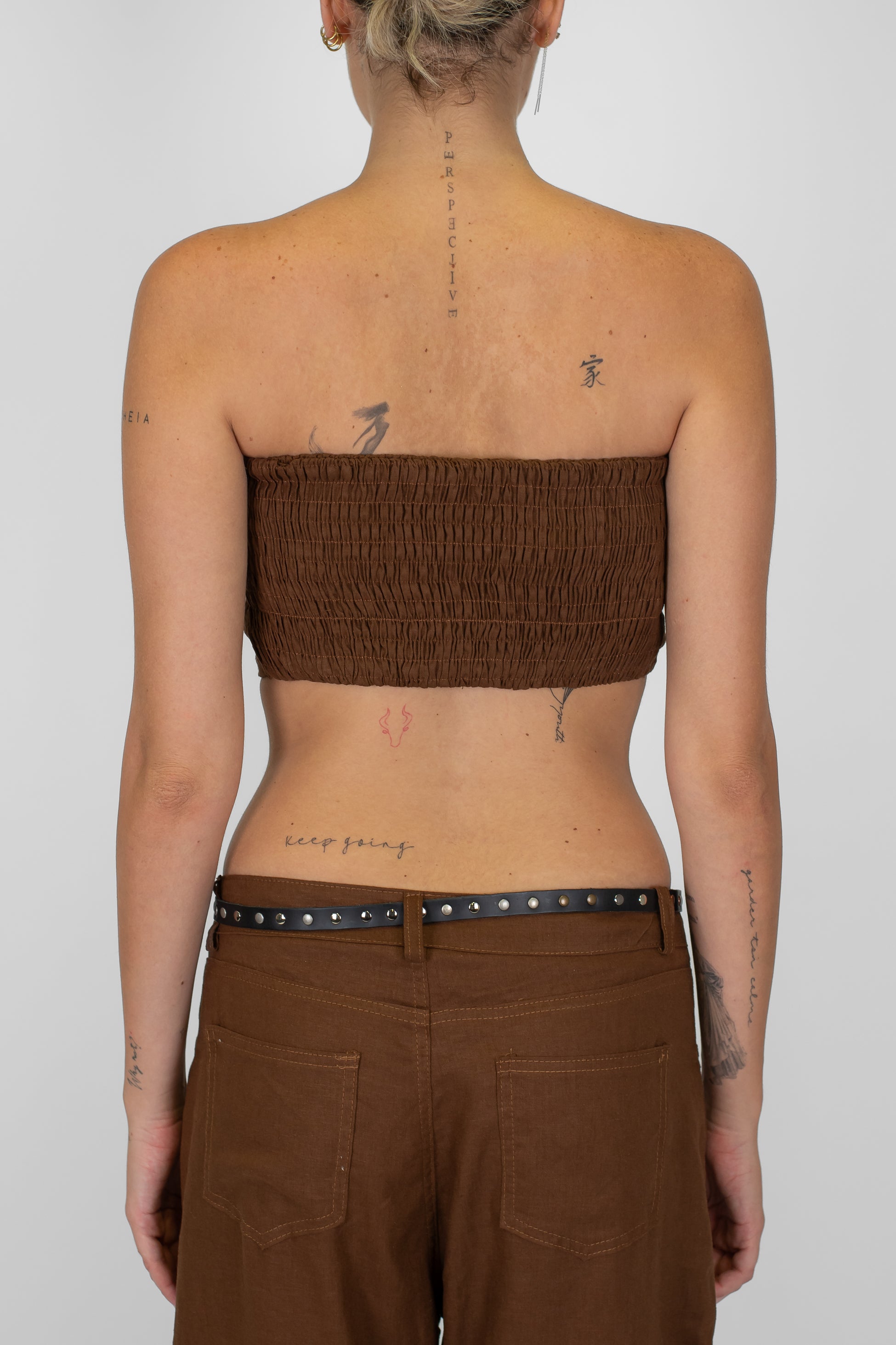 Tensione in - Top a fascia in viscosa/lino con elastico dietro