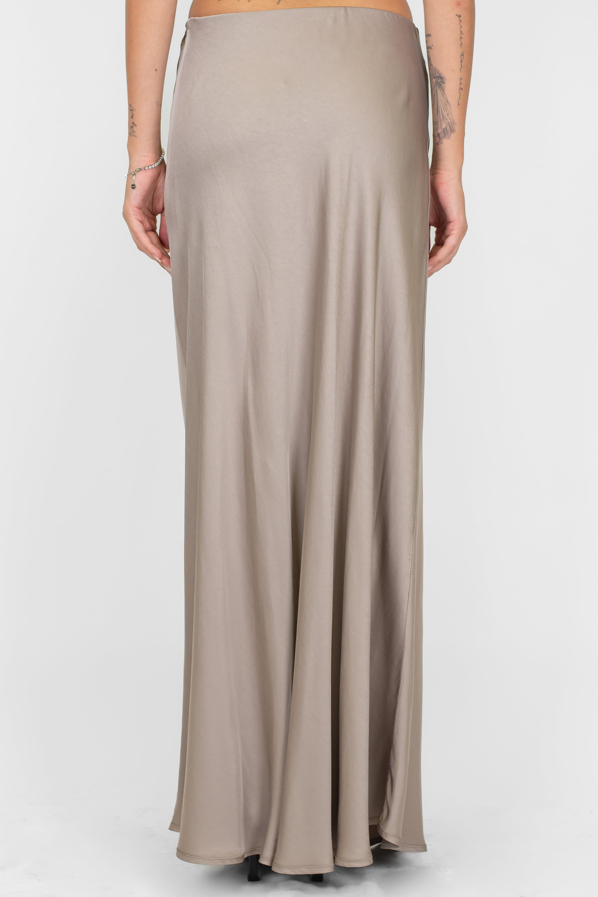 Tensione in - Gonna in viscosa con elastico in vita