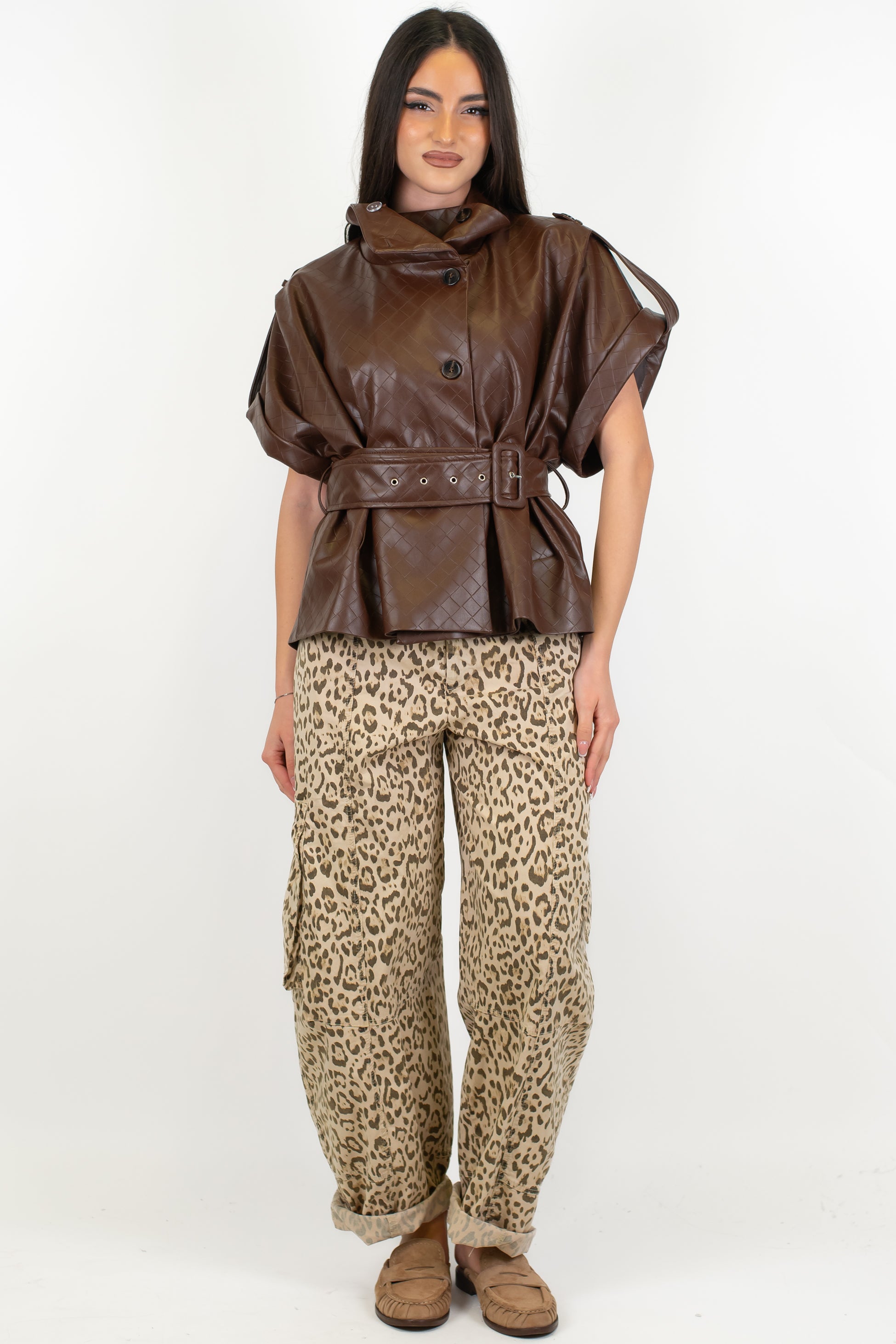 Motel - Giubbino mezzamanica in ecopelle intrecciata con cinturone in vita