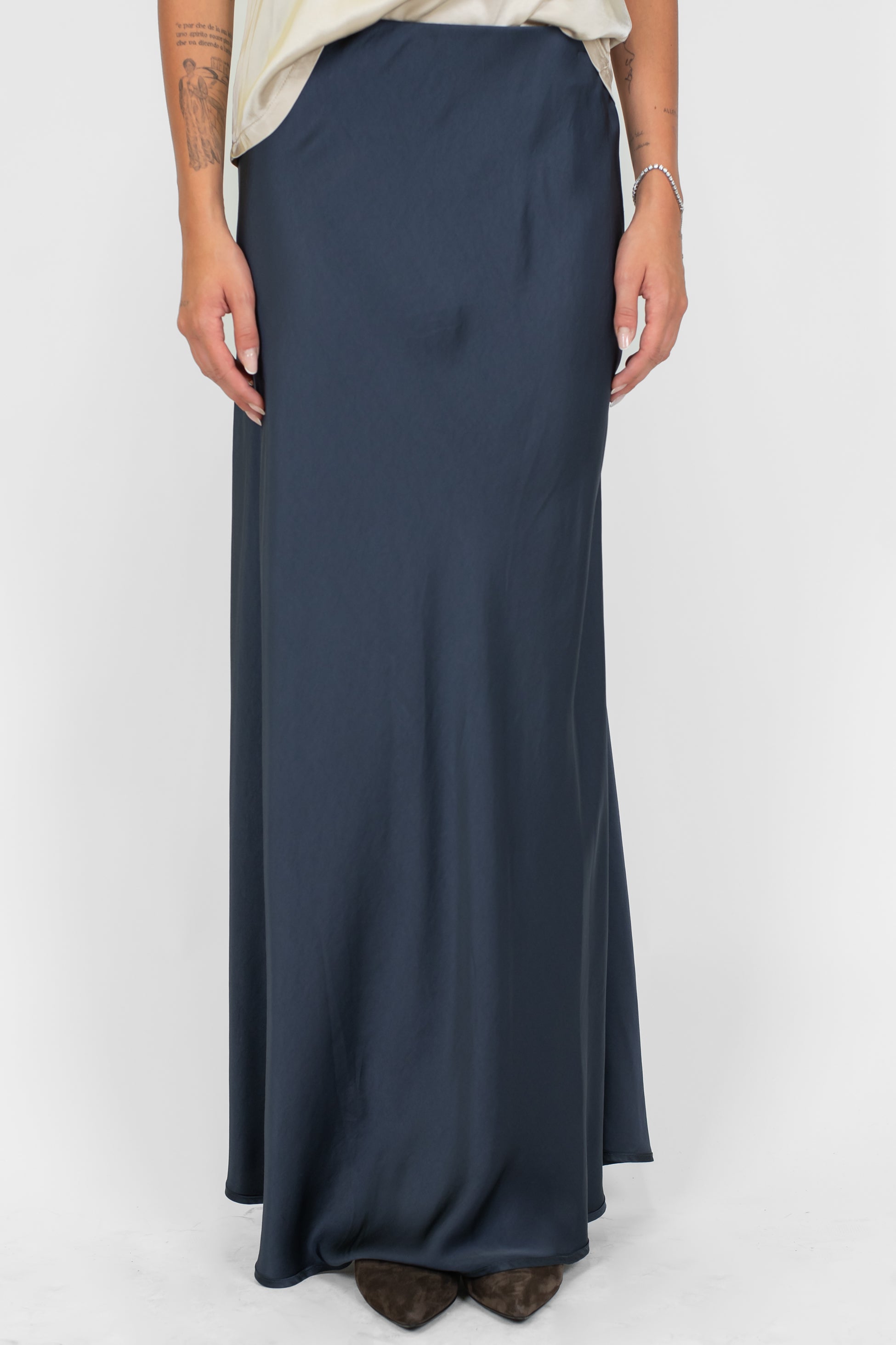 Tensione in - Gonna in viscosa con elastico in vita