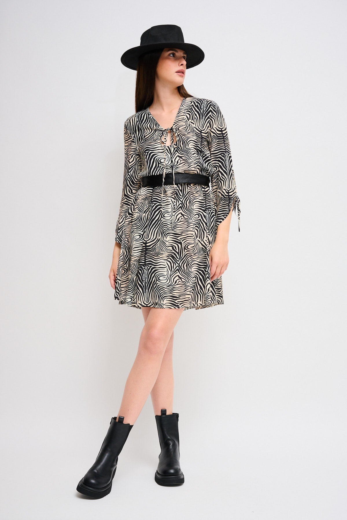 Maryley - Abito corto fantasia scollo V