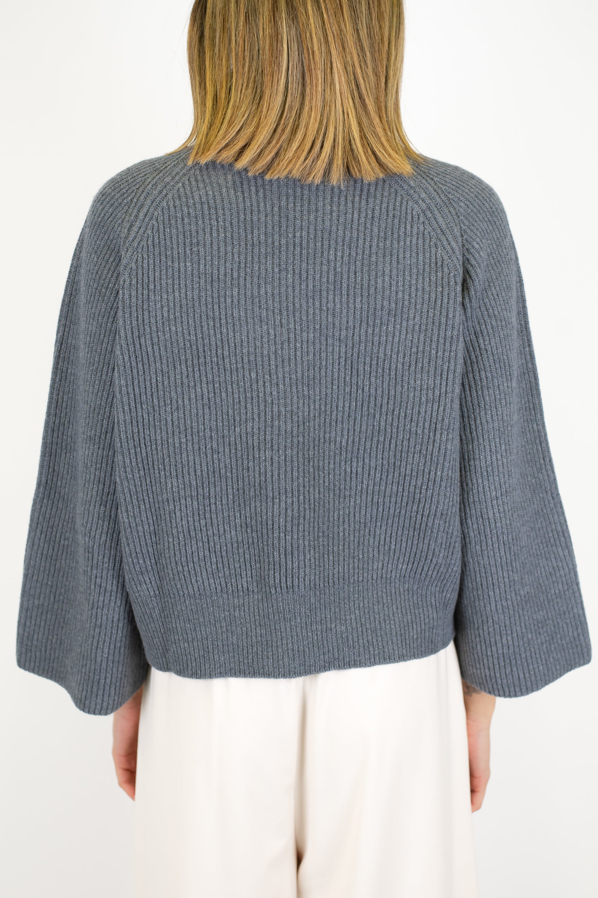 Tensione in - Dolcevita scatola a coste in misto lana vergine e cashmere