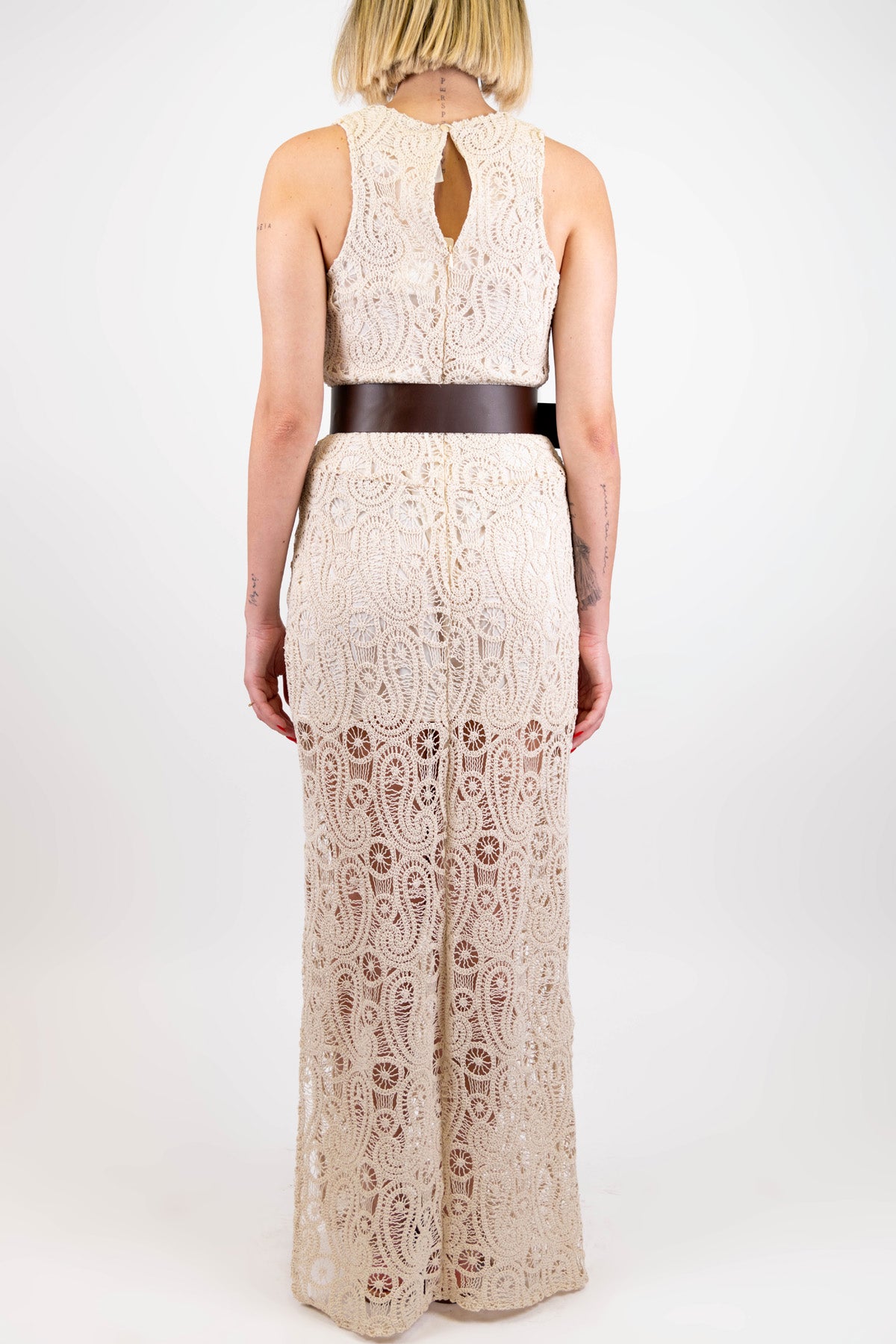 Tensione in - Abito lungo giromaniche scollo a V in crochet di cotone