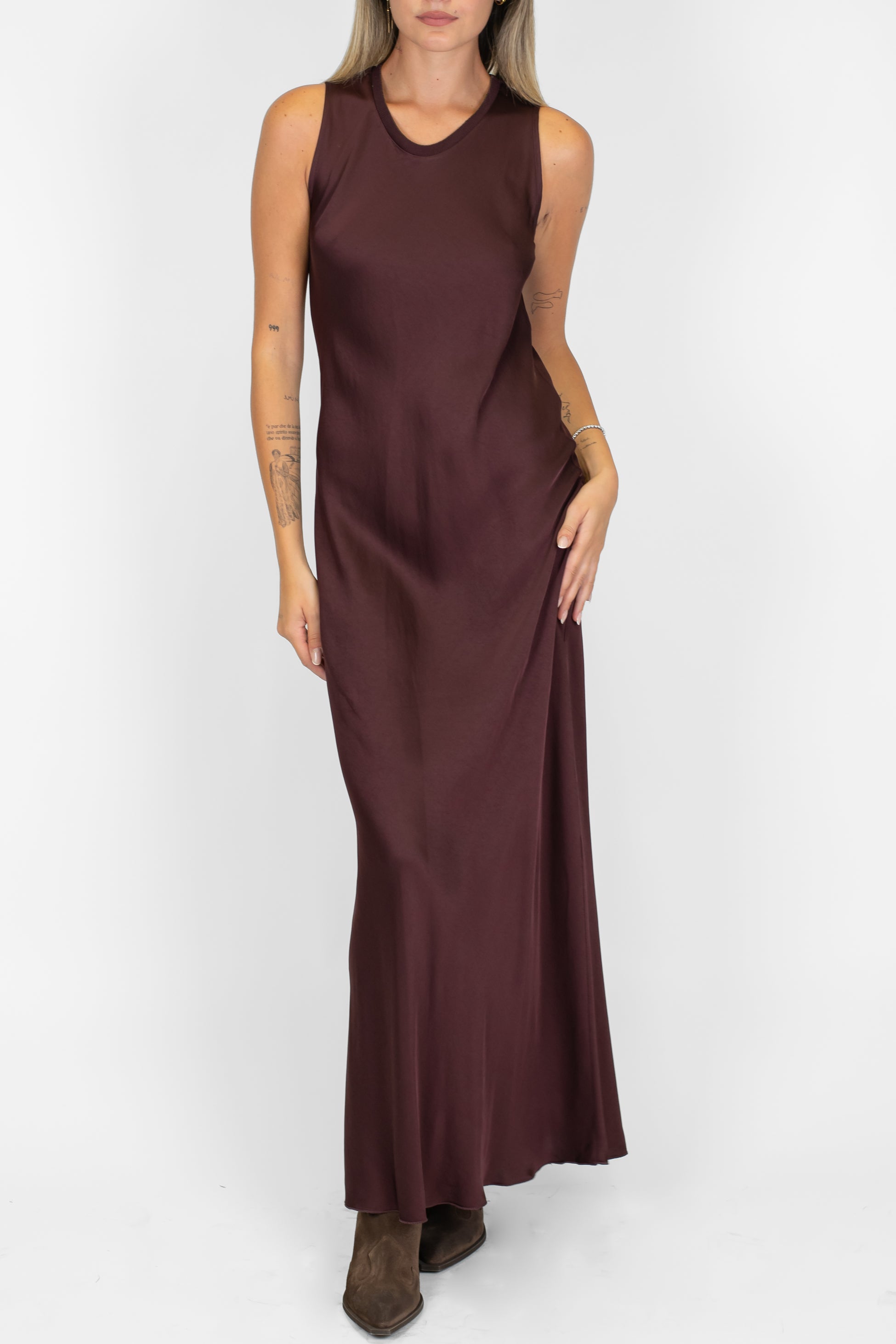 Tensione in - Abito lungo giromaniche in viscosa