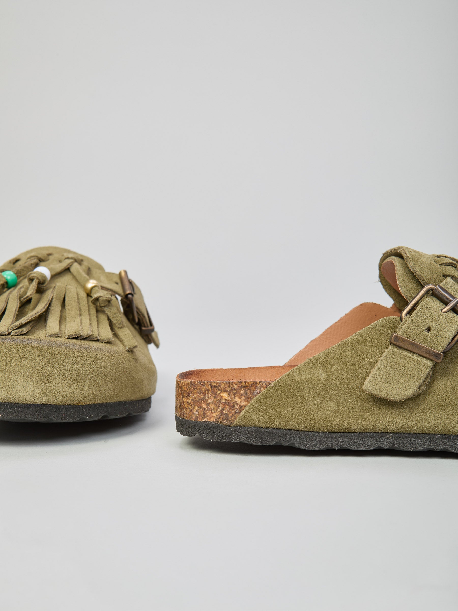 Ovyé - Mules in suede con frange e perline