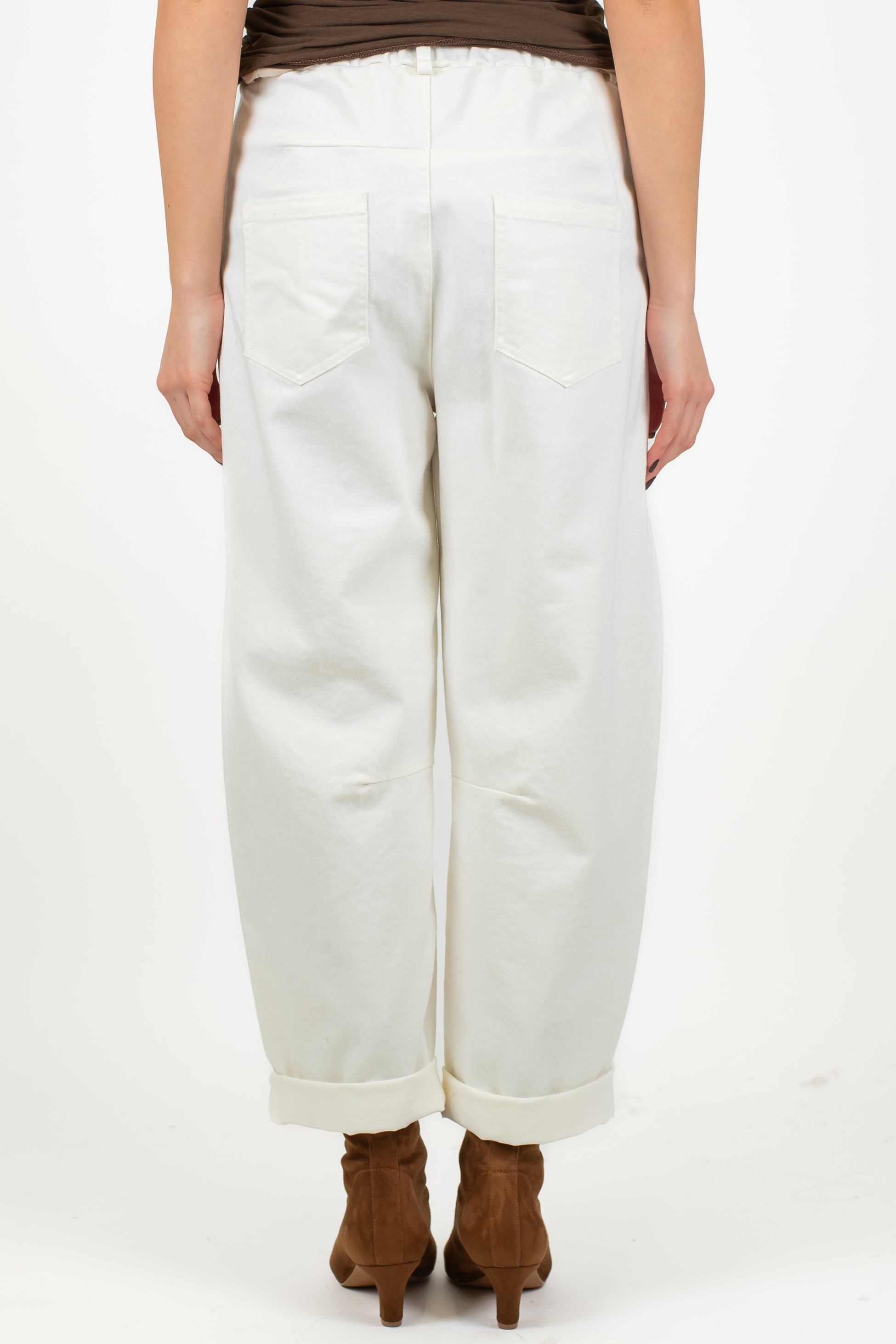 Tensione in - Pantalone balloon in denim colorato