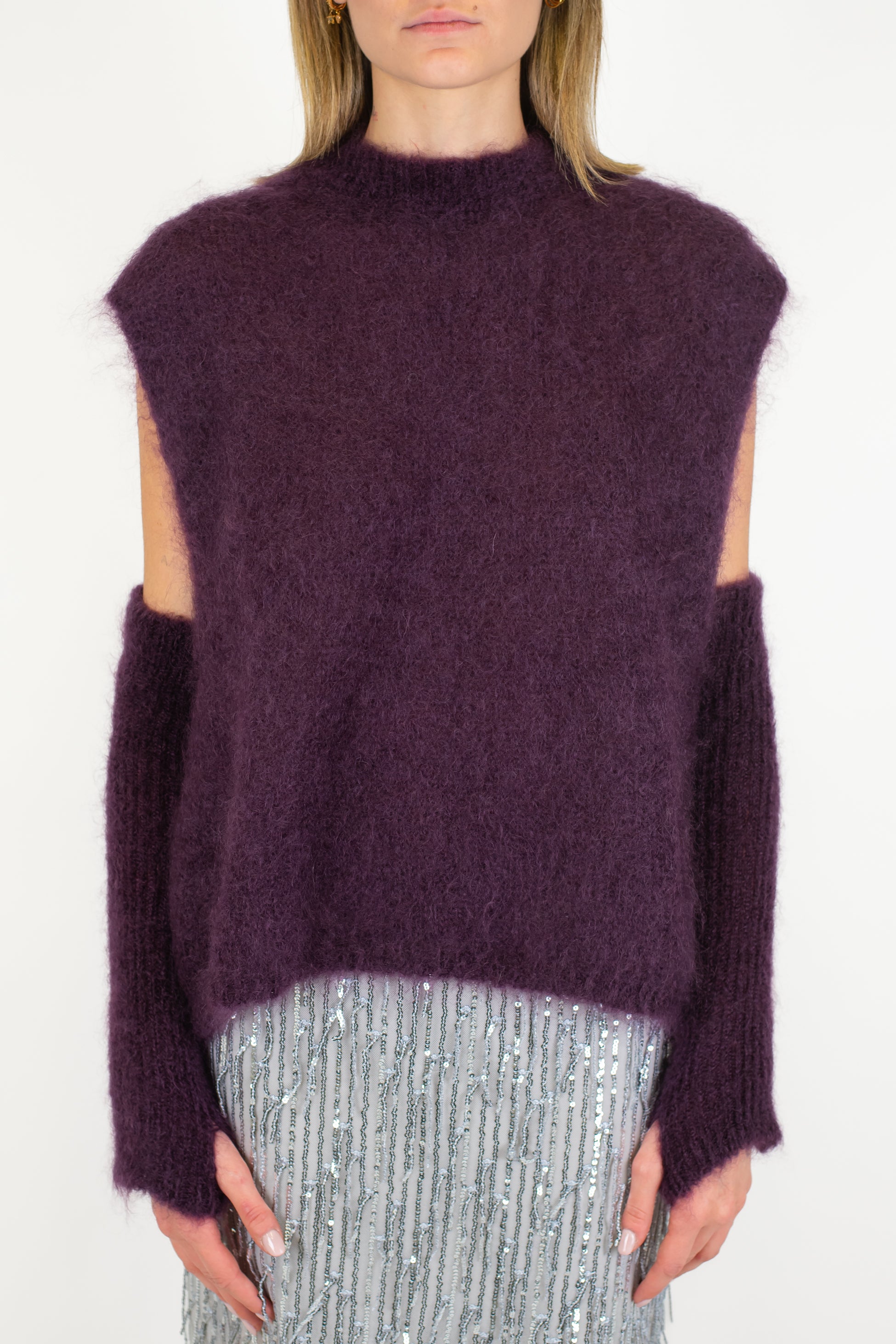 Tensione in - Maglia giromaniche in lana mohair con manicotti