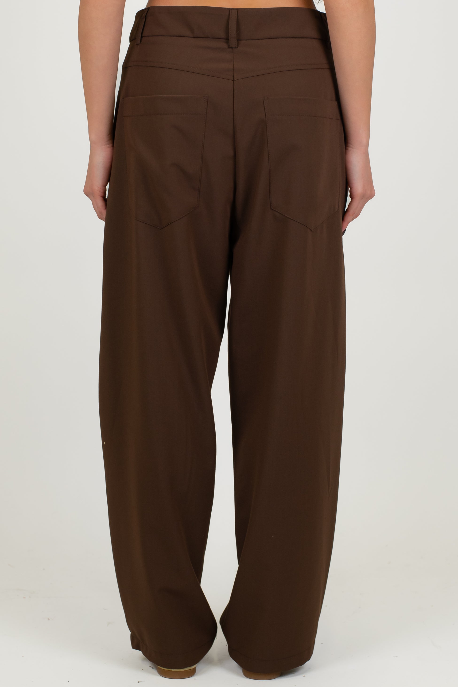 Tensione in - Pantalone ballon con tasconi posteriori