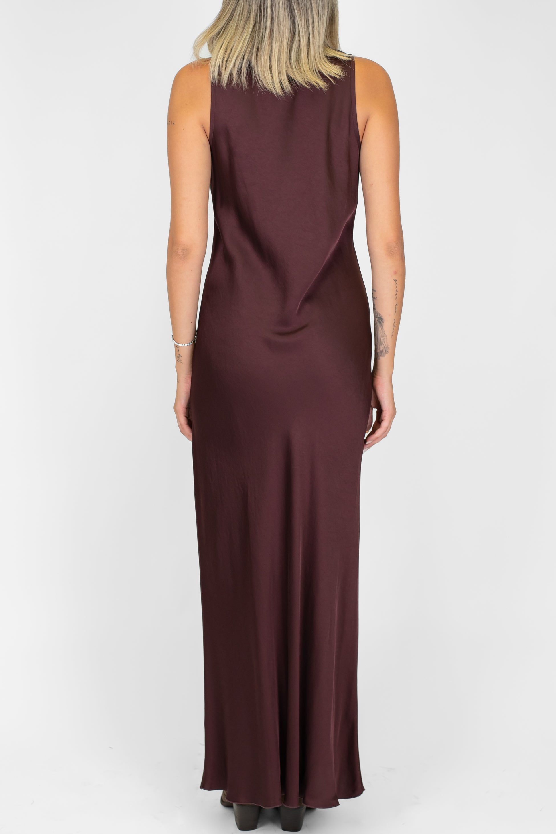 Tensione in - Abito lungo giromaniche in viscosa