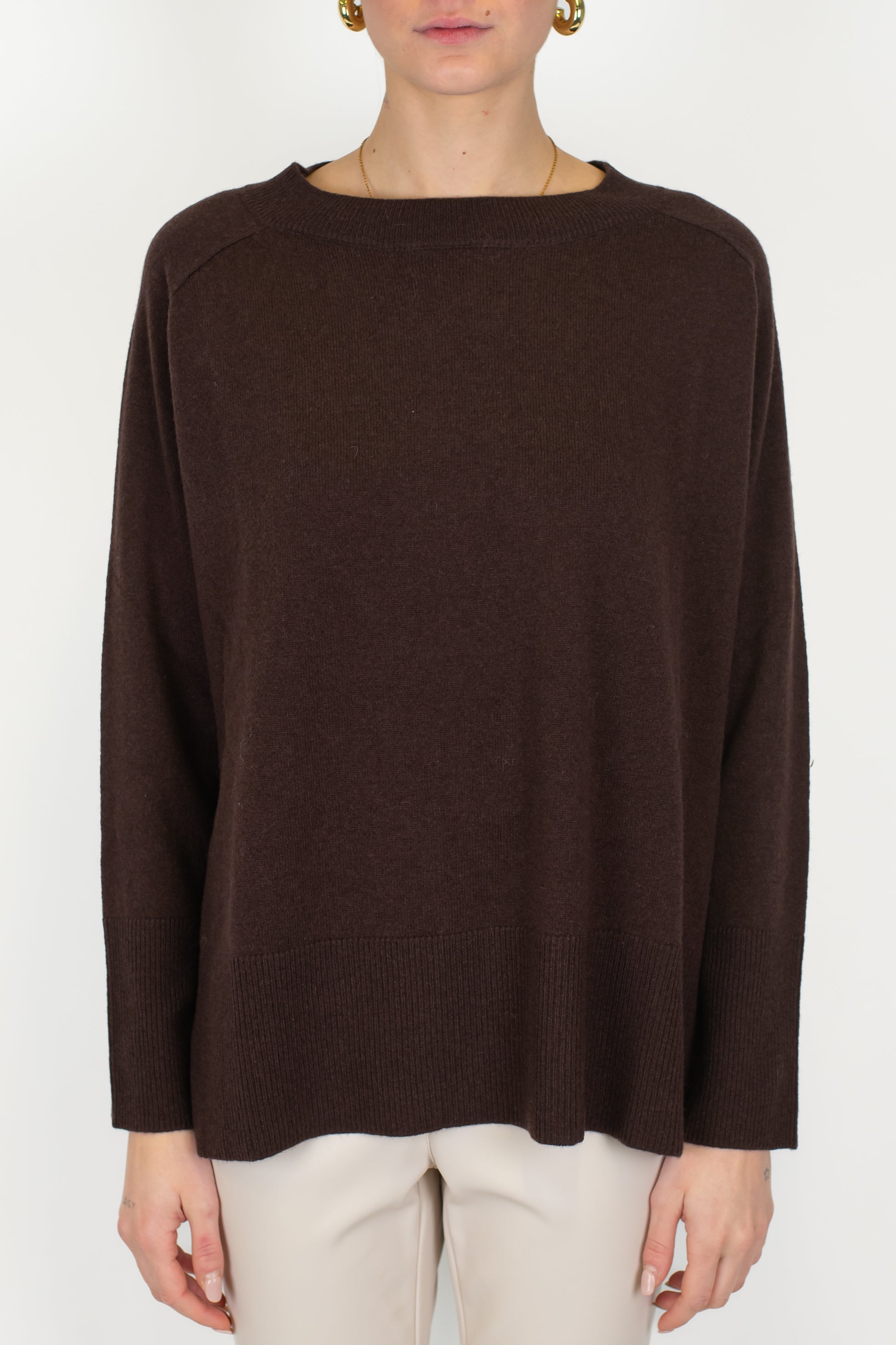 Tensione in - Maglia over in pura lana con spacchetti laterali