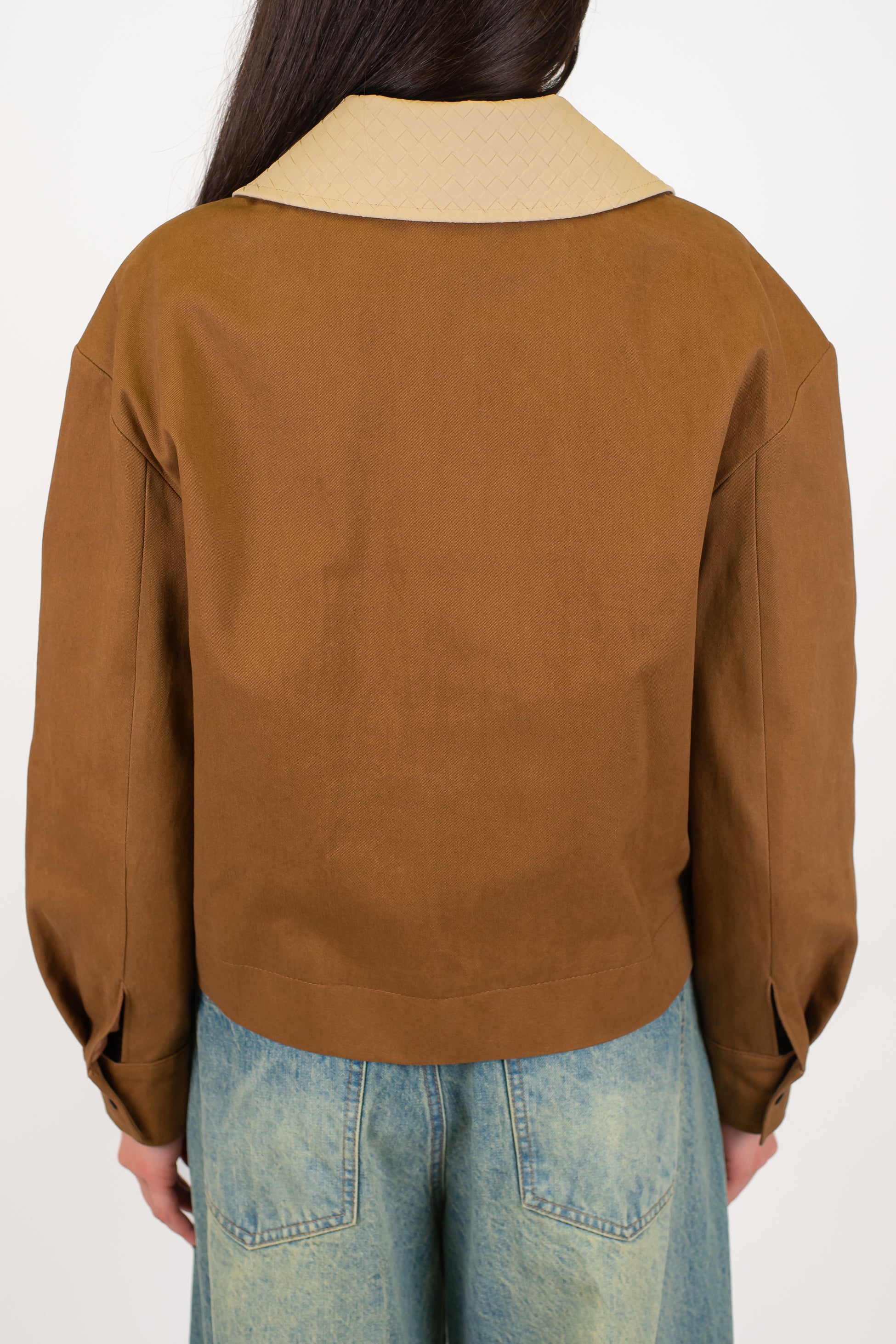 Tensione in - Giubbino in denim colorato con colletto in ecopelle