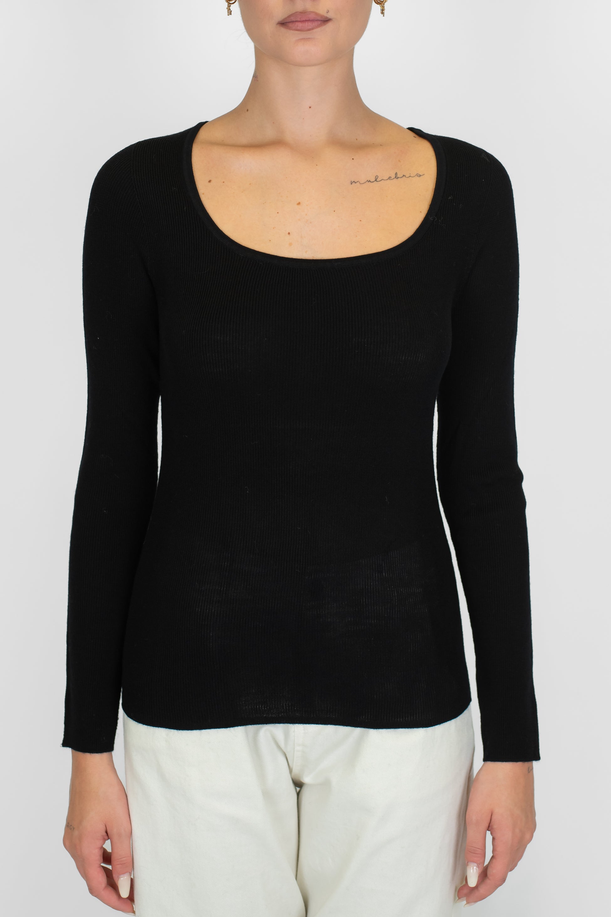 Haveone - Maglia in pura lana con scollo madonna