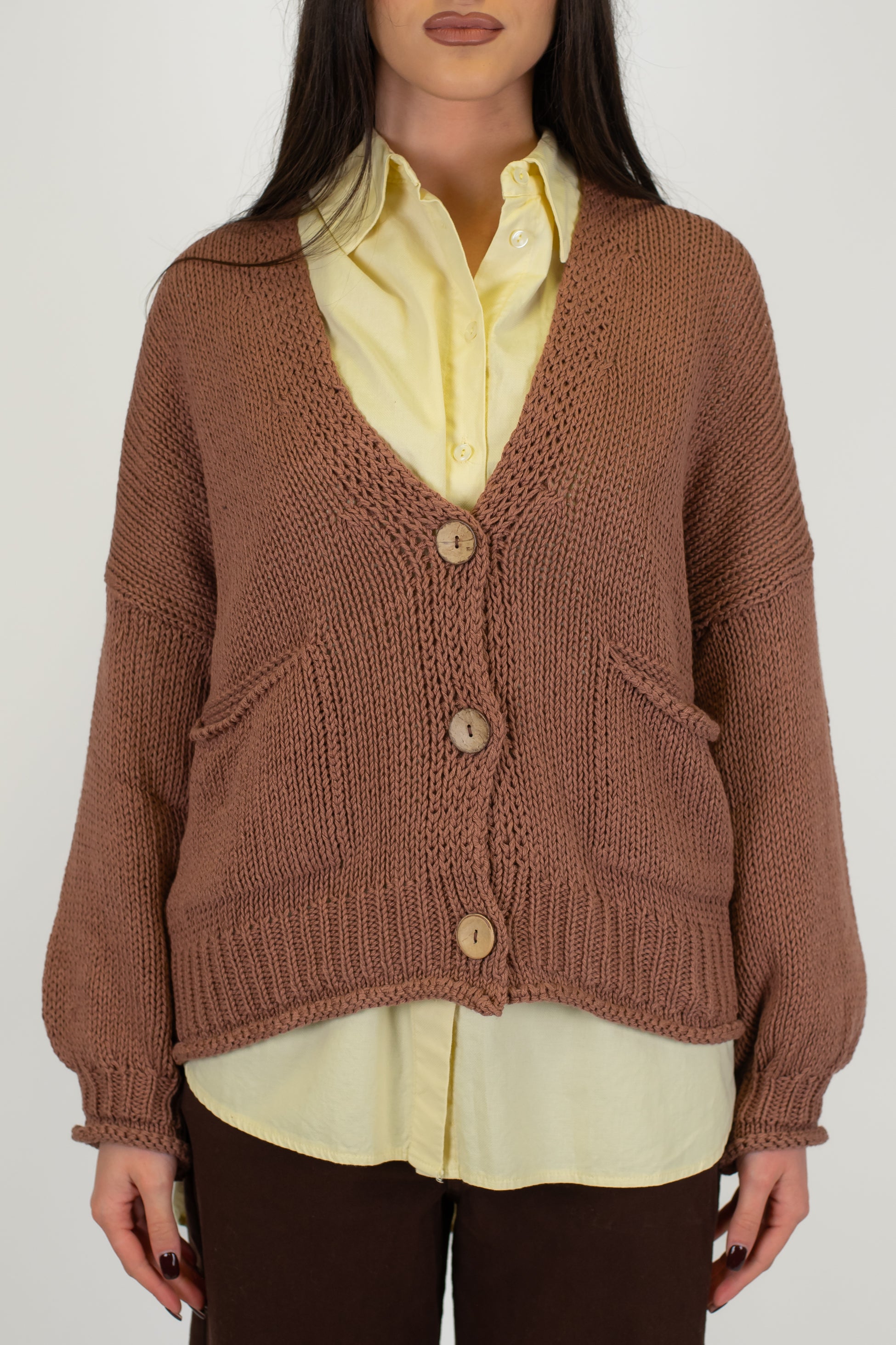 Haveone - Cardigan tre bottoni in filato leggero con taschini laterali