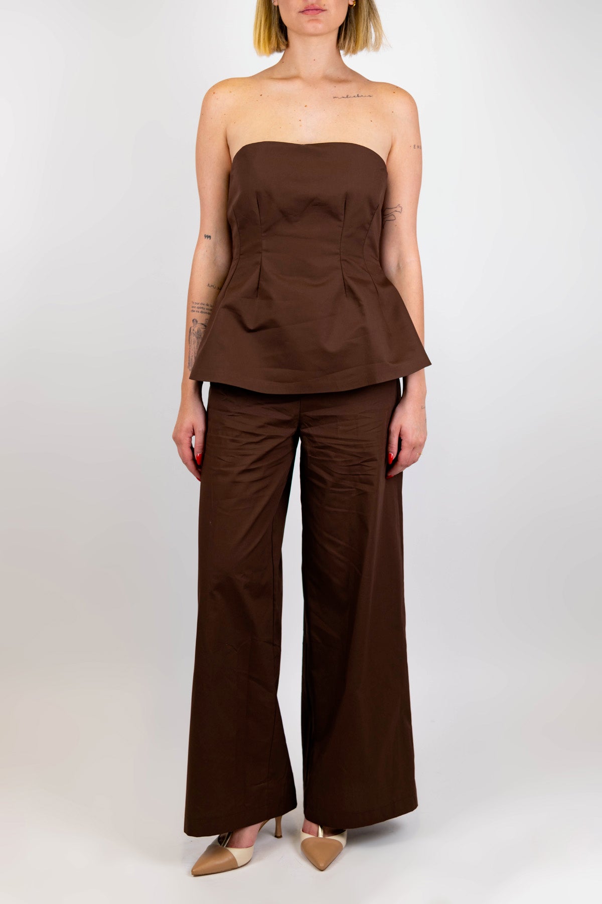 Tensione in - Tuta a fascia con pantalone palazzo in cotone