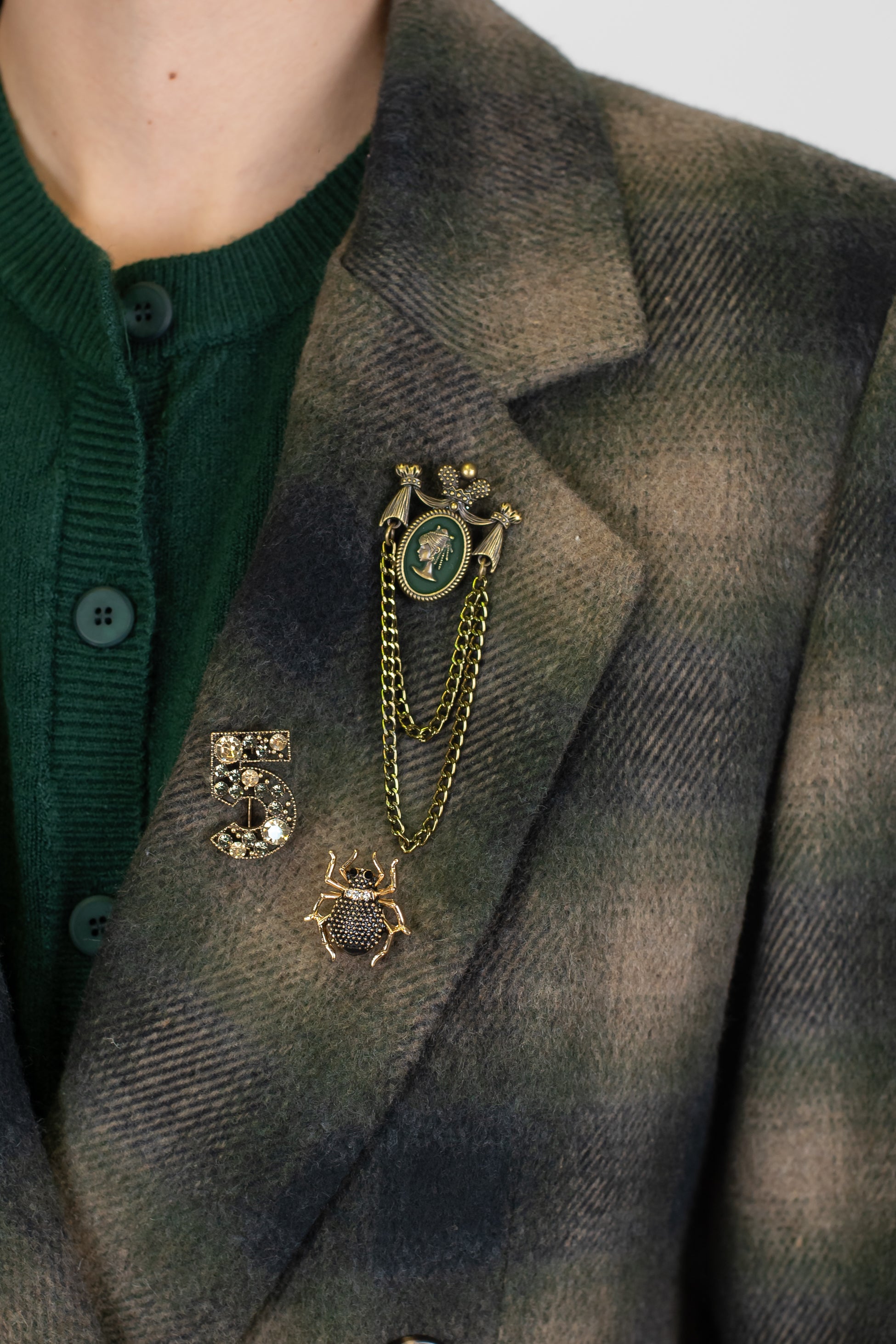 Motel - Giacca fantasia quadri in misto lana con spalline e spille