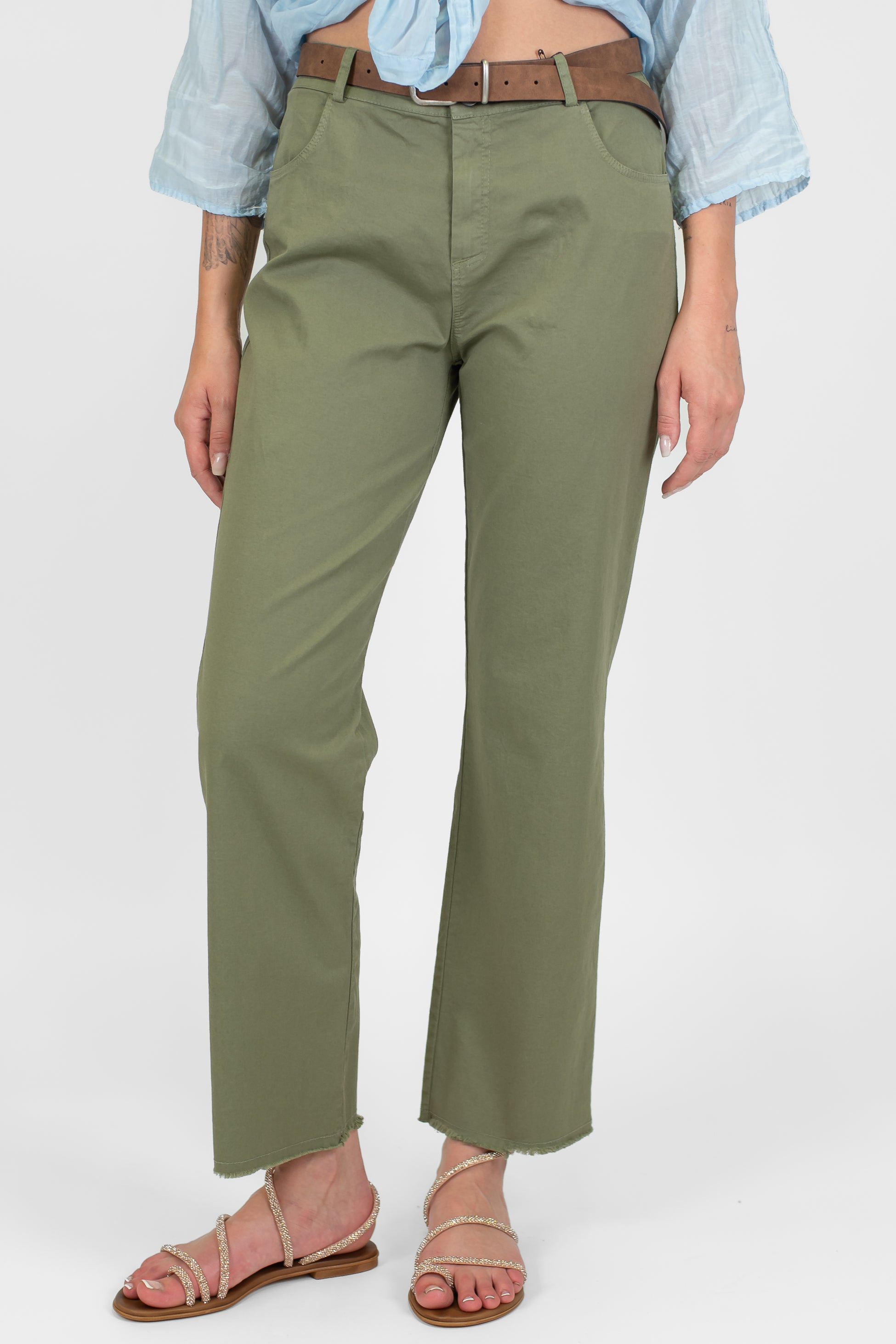 Tensione in - Pantalone regular in cotone sfrangiato sul fondo