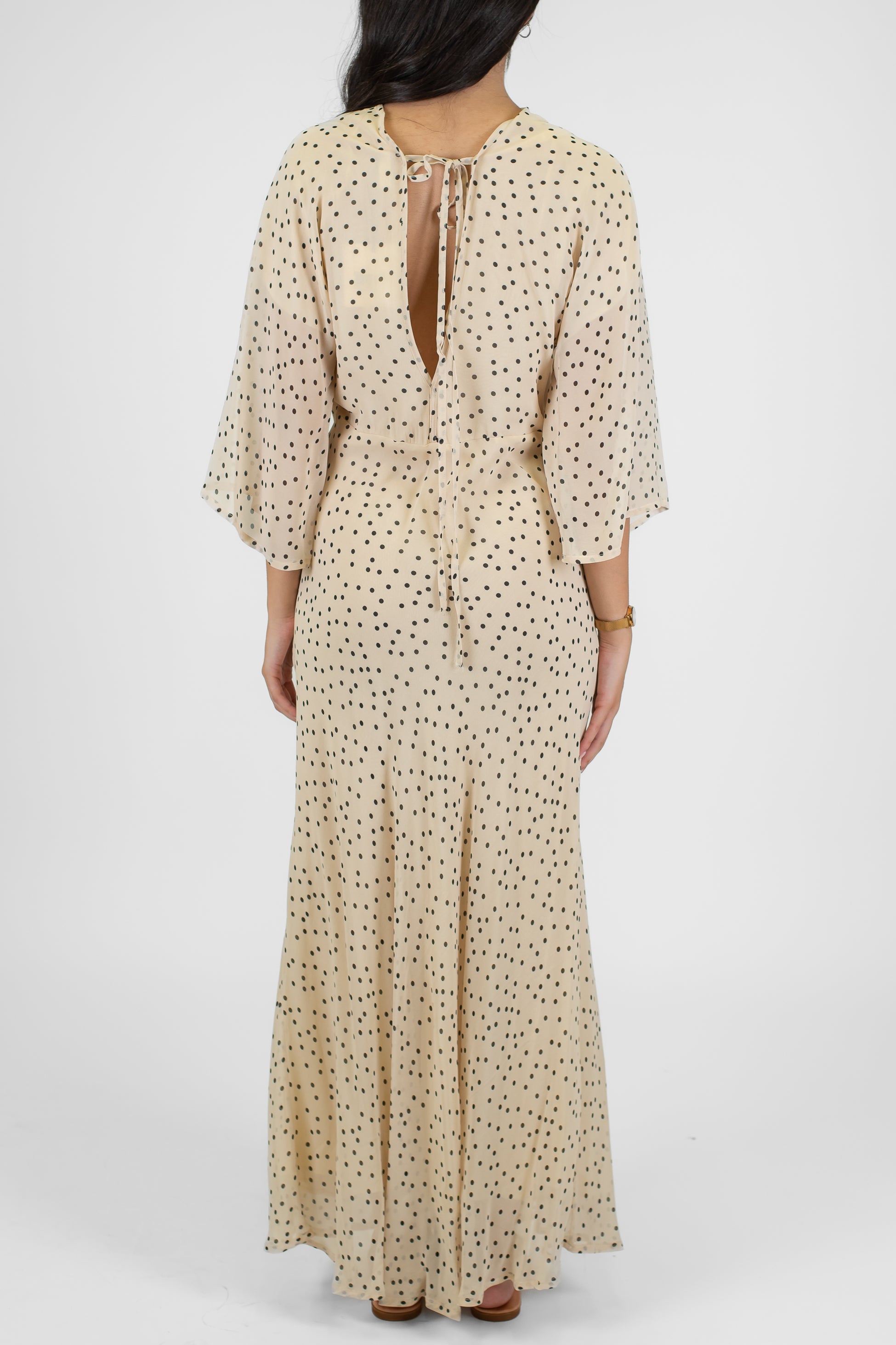 Tensione in - Abito lungo scollo a V fantasia pois con manica tre quarti e allaccio sul retro