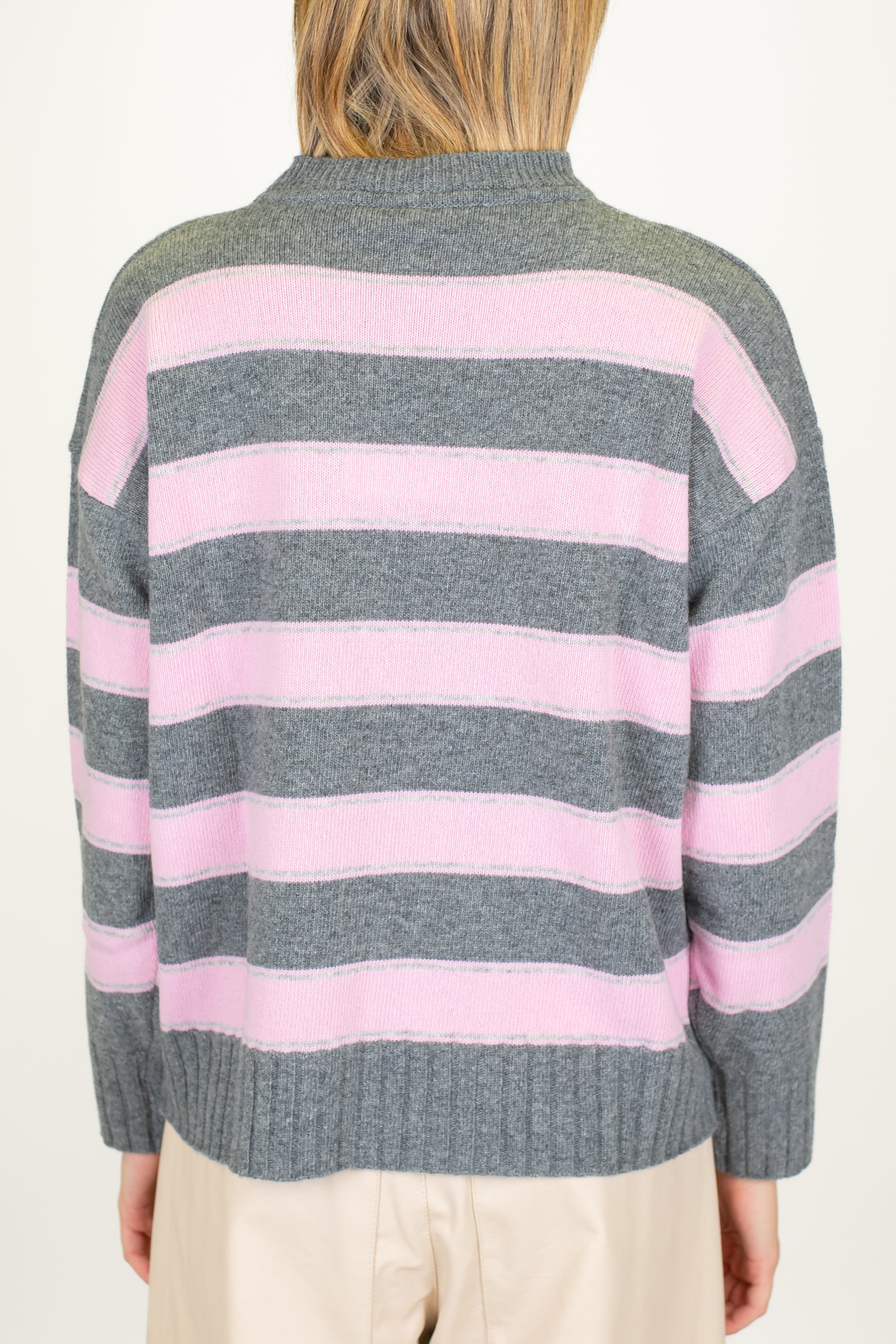 Tensione in - Maglia girocollo a righe in pura lana