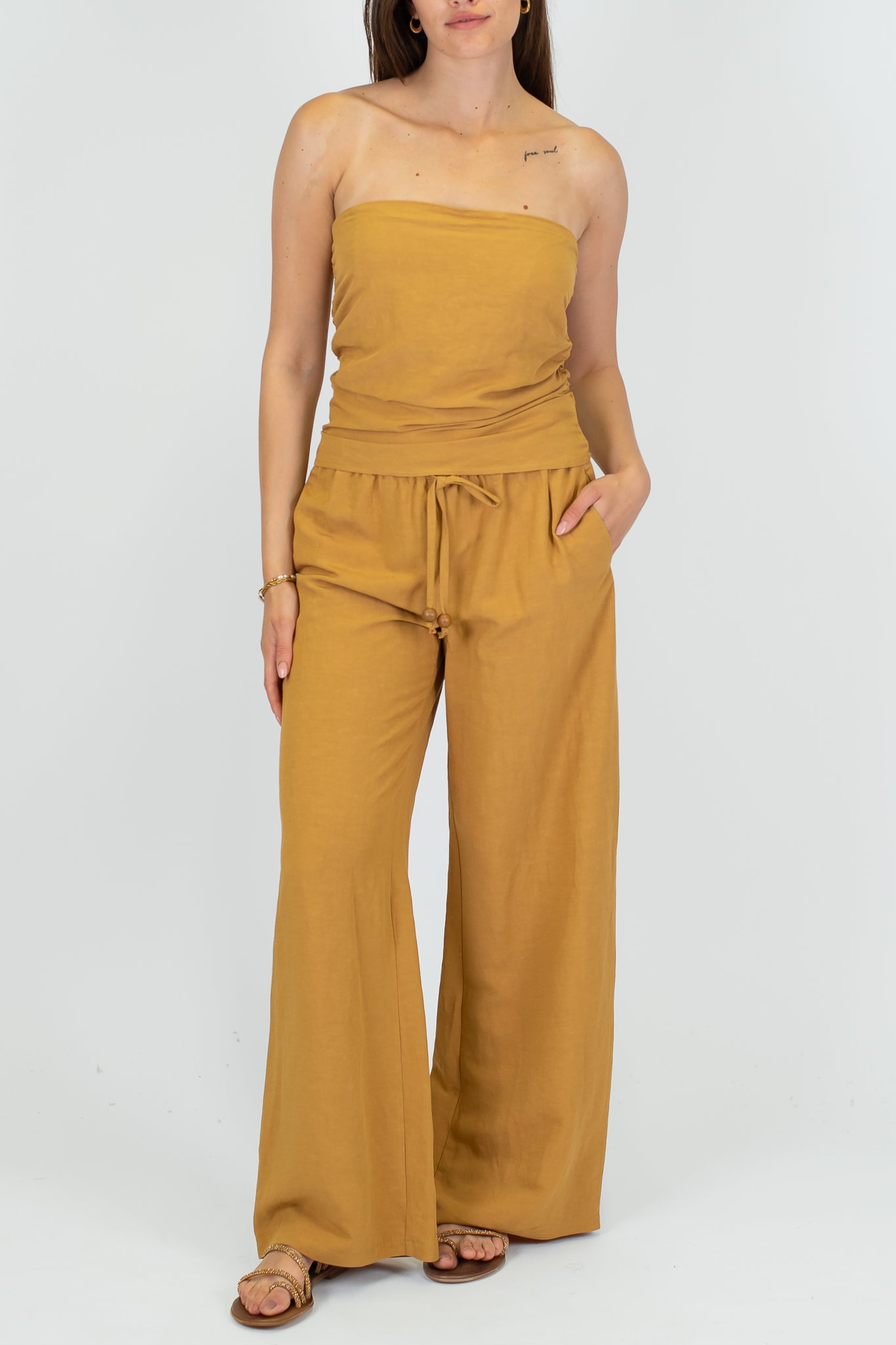 Tensione in - Coordinato pantalone e top a fascia