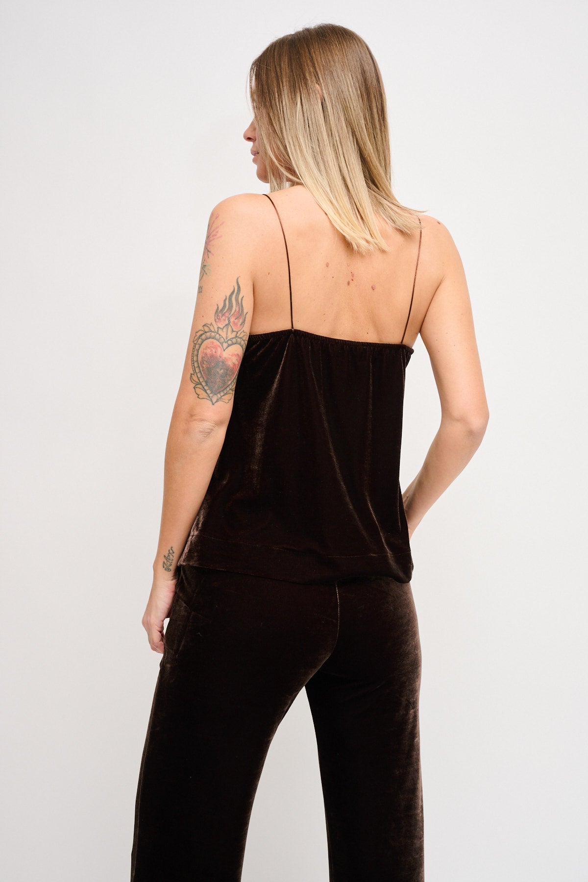 Maryley - Top scollo a V in velluto con bretelline e orlo in pizzo