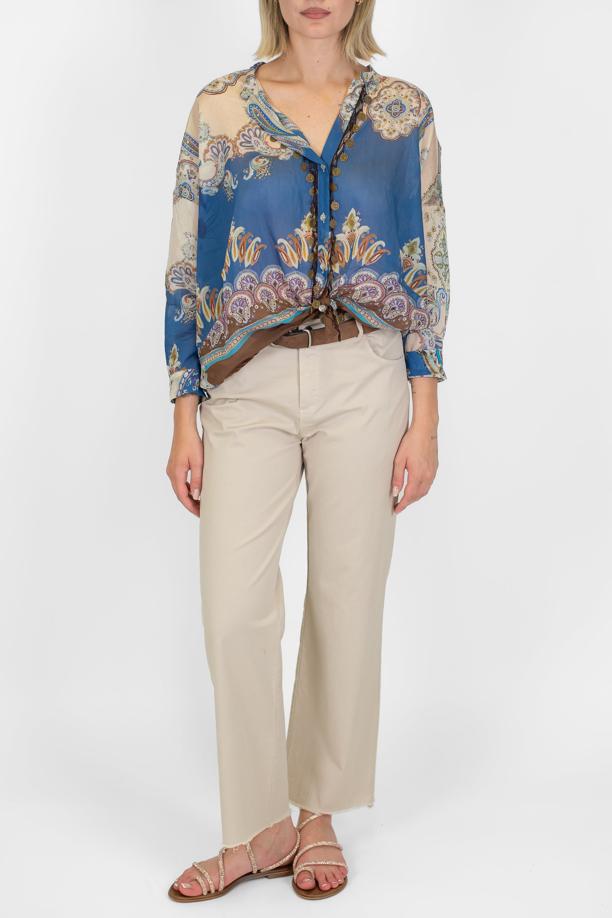 Tensione in - Pantalone regular in cotone sfrangiato sul fondo