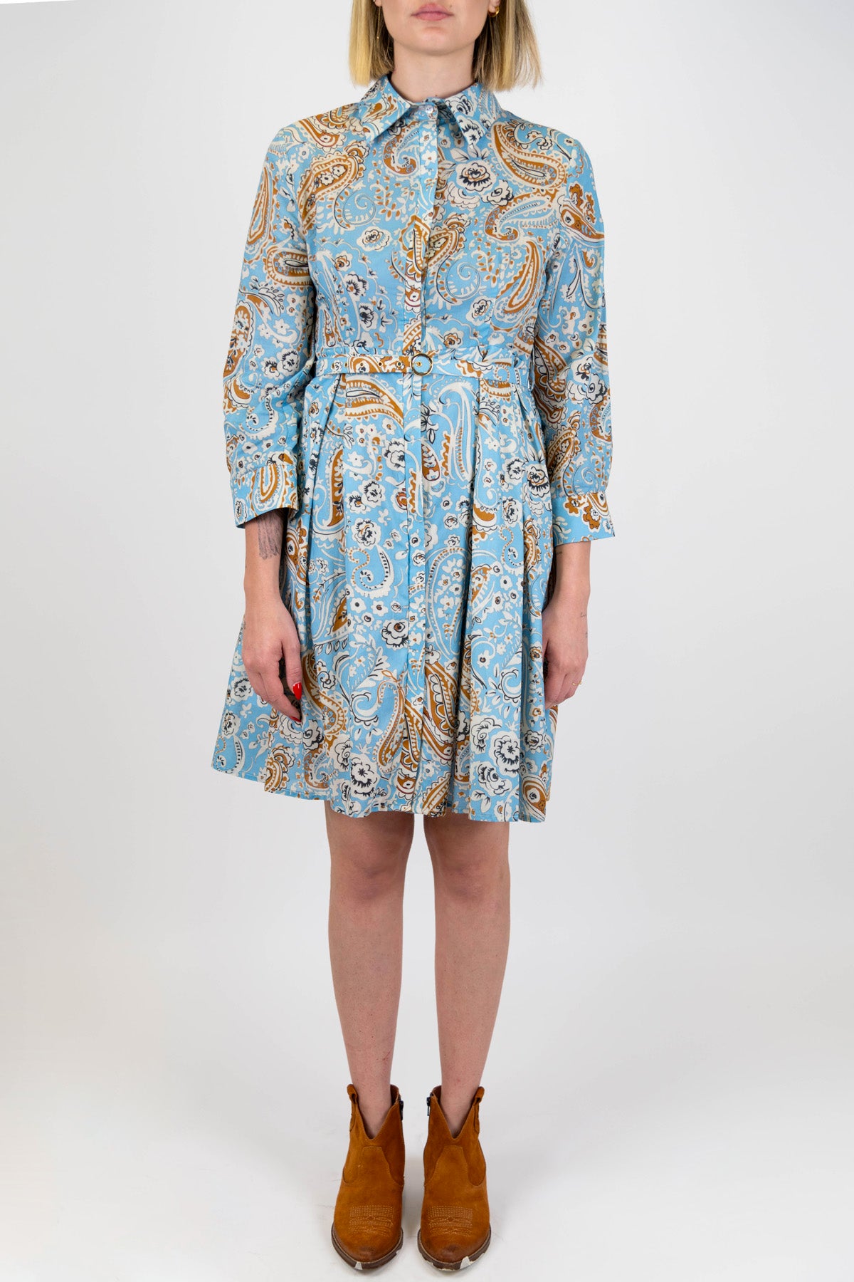 Tensione in - Chemisier corto fantasia bandana con cintura tramata