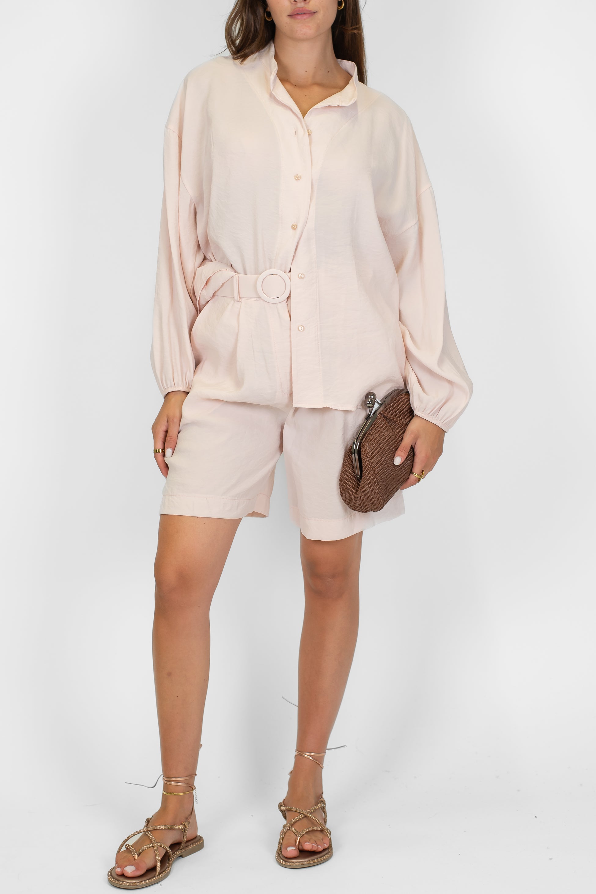 Tensione in - Bermuda in modal con pinces e cintura in tessuto