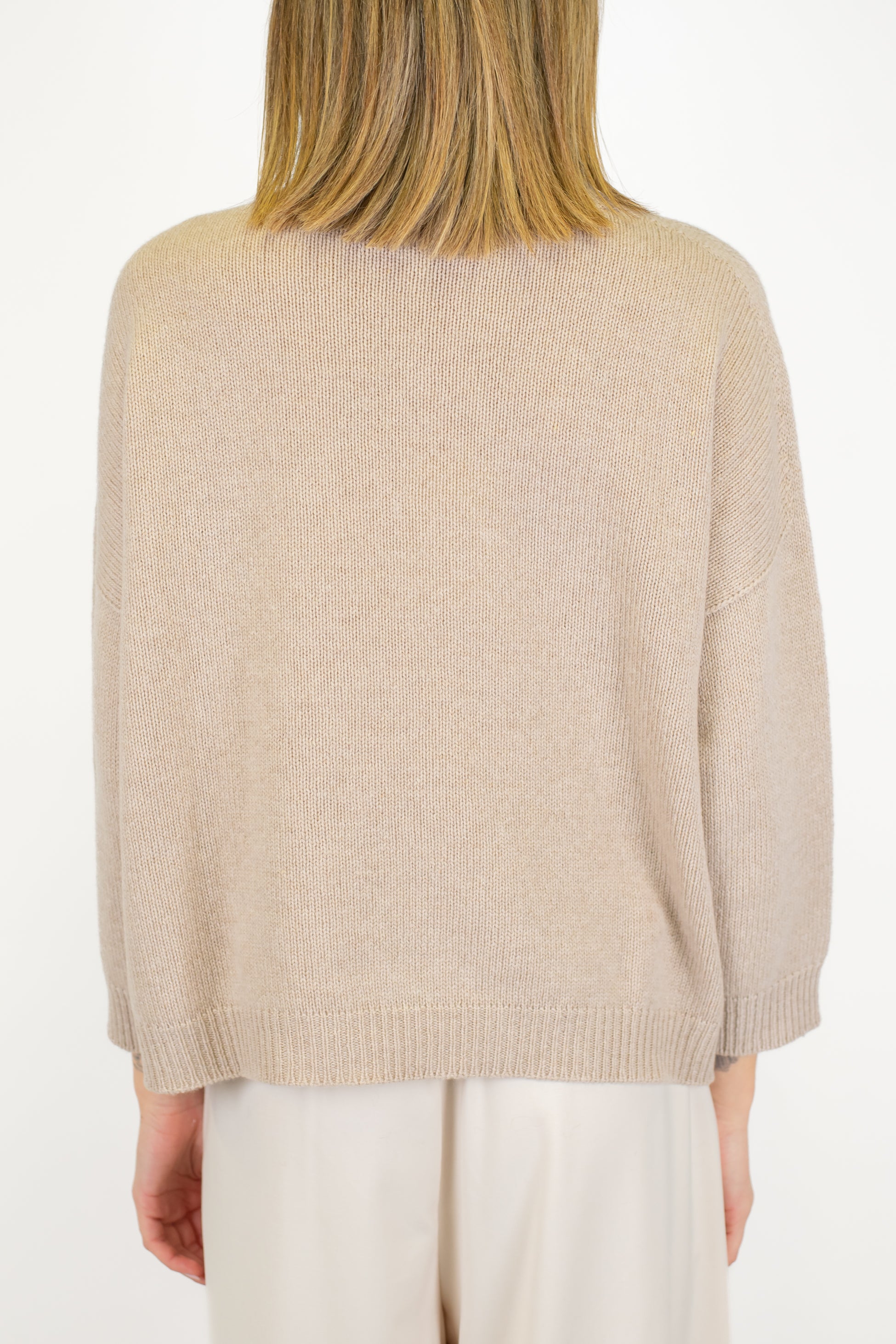 Tensione in - Lupetto a scatola in misto lana vergine e cashmere