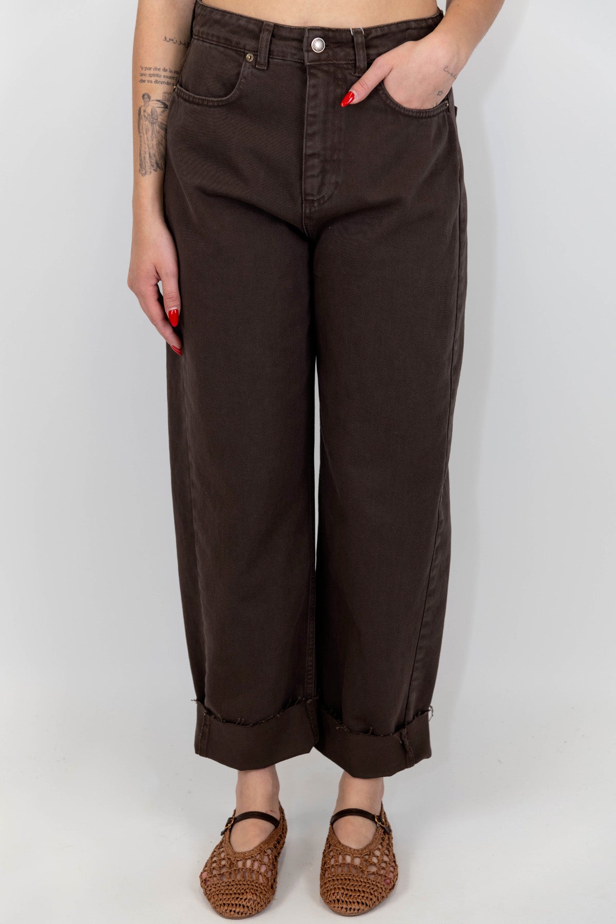 Motel - Pantalone regular in denim colorato con risvolto sul fondo