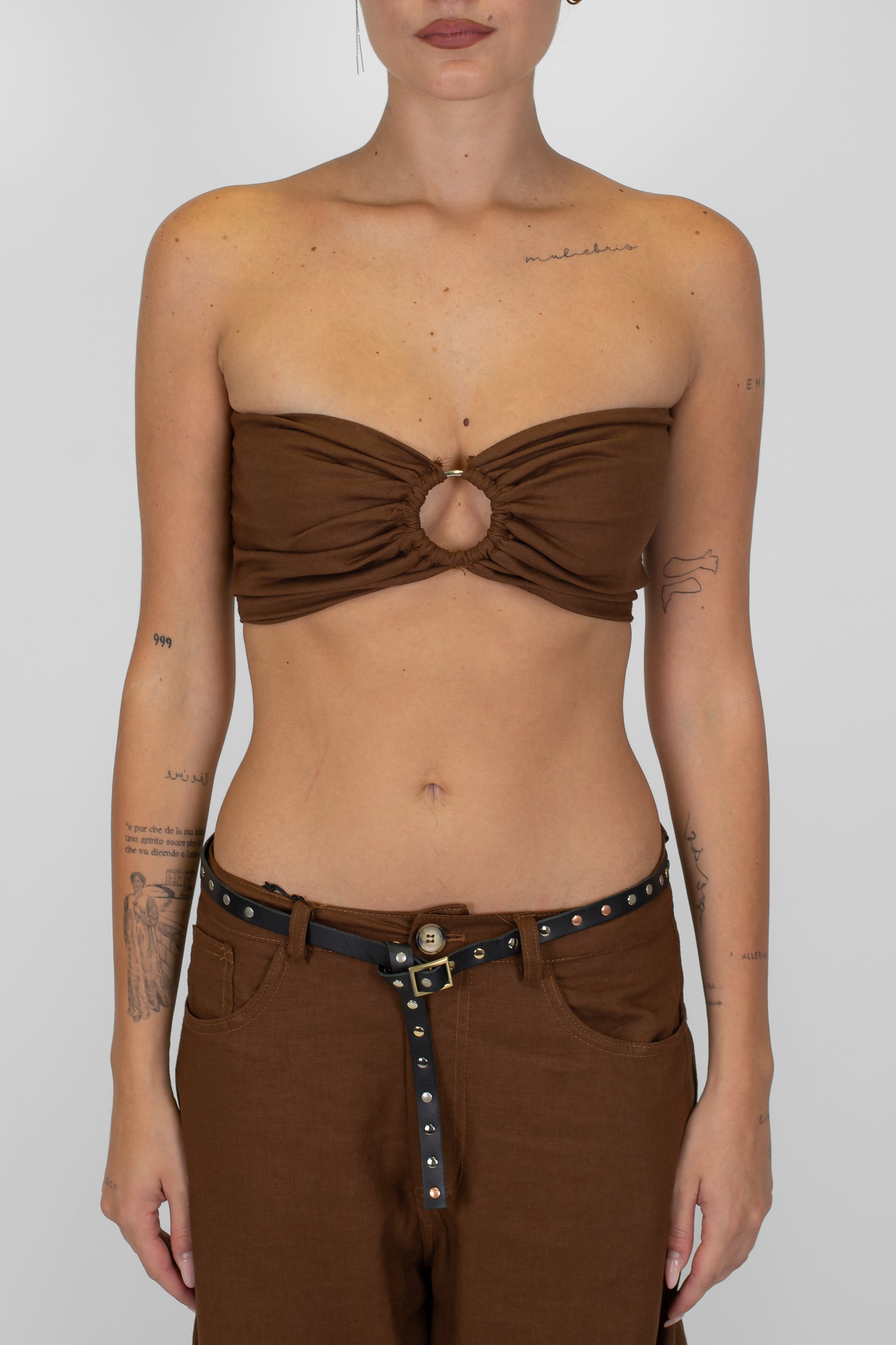 Tensione in - Top a fascia in viscosa/lino con elastico dietro