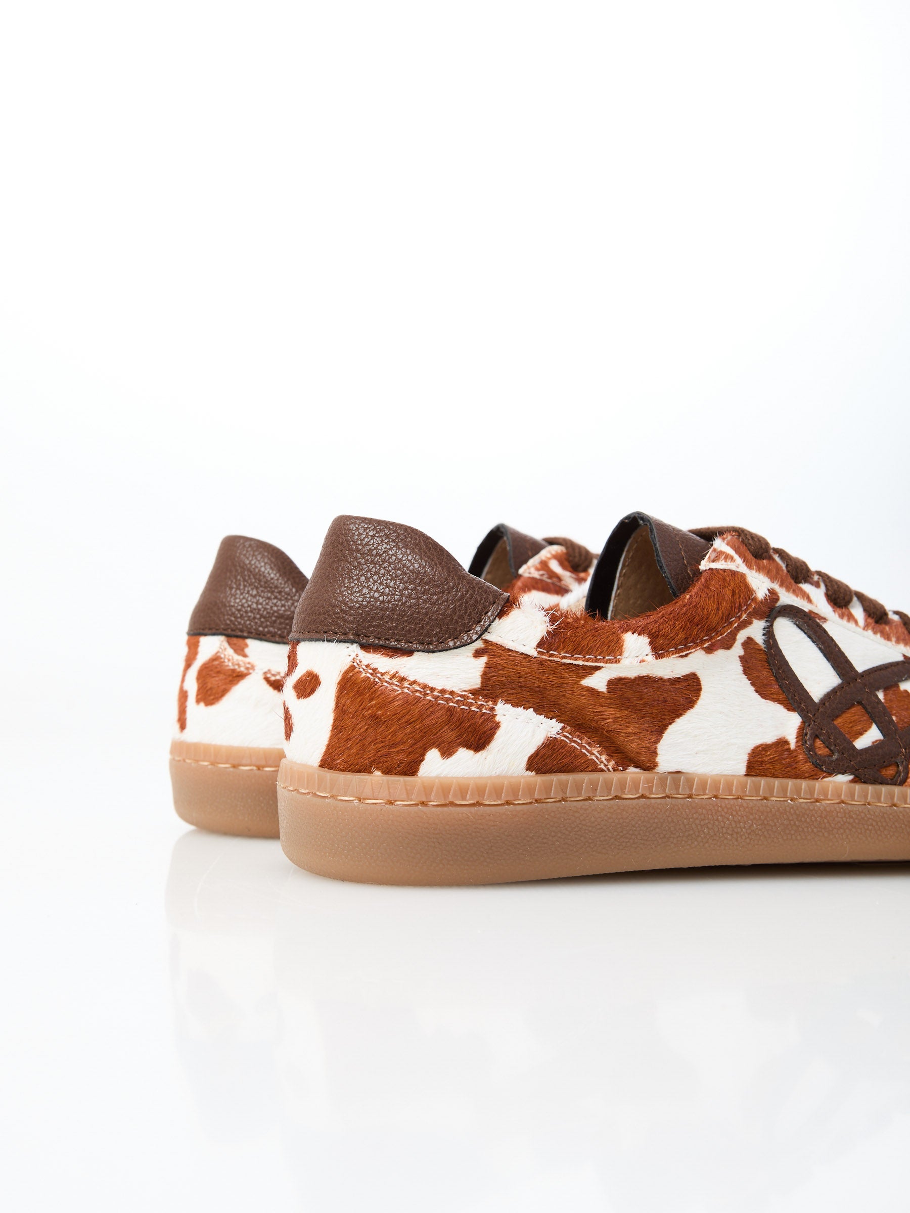 Ovyé - Sneakers fantasia muccata in camoscio