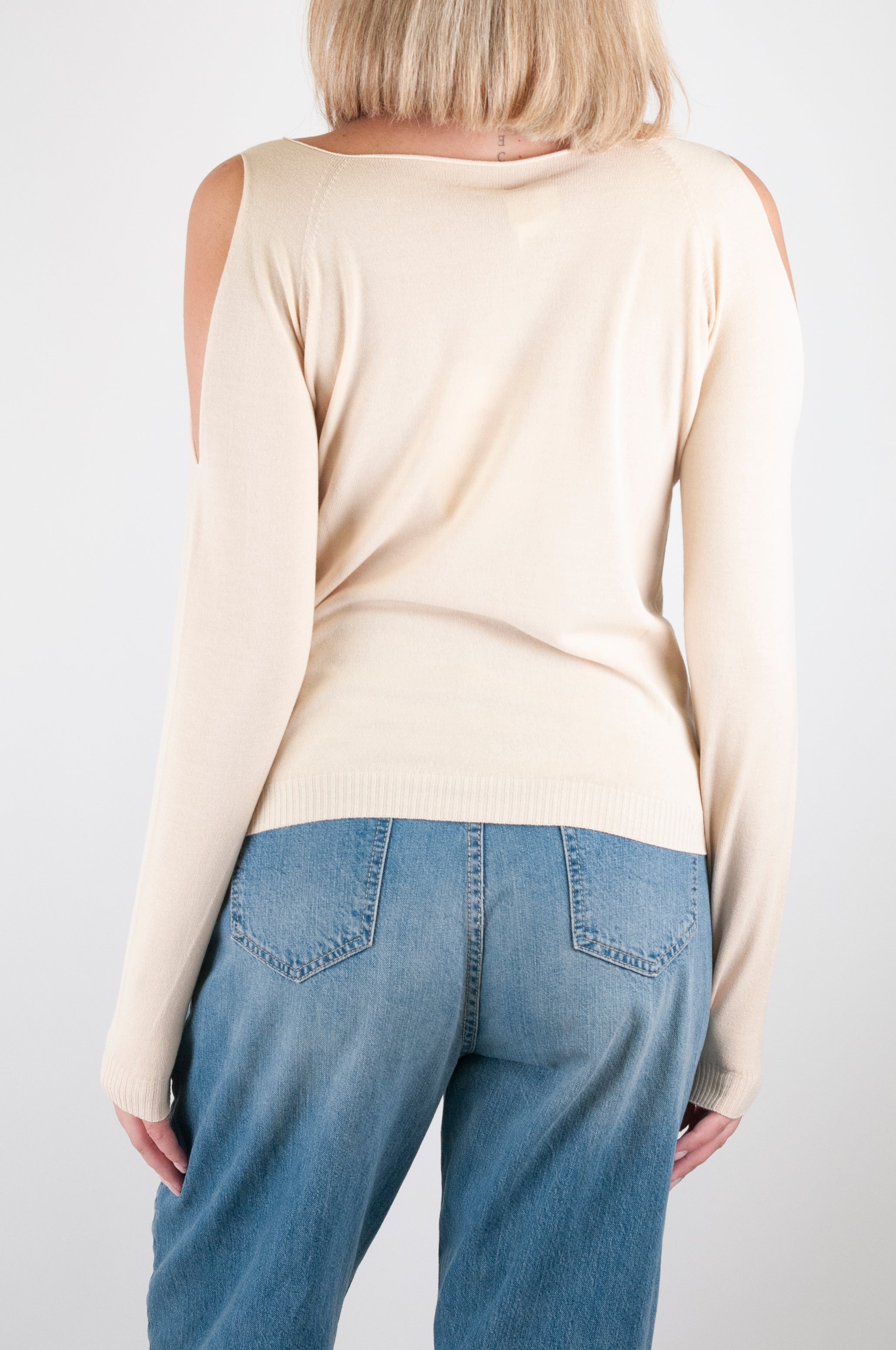 Kontatto - Maglia con fori sulle spalle