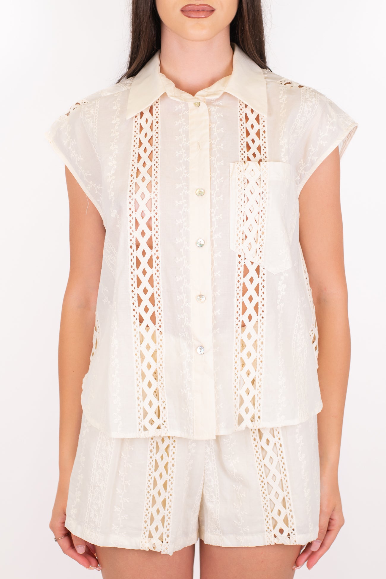 Motel - Camicia mezzamanica in mussola di cotone con ricami in crochet