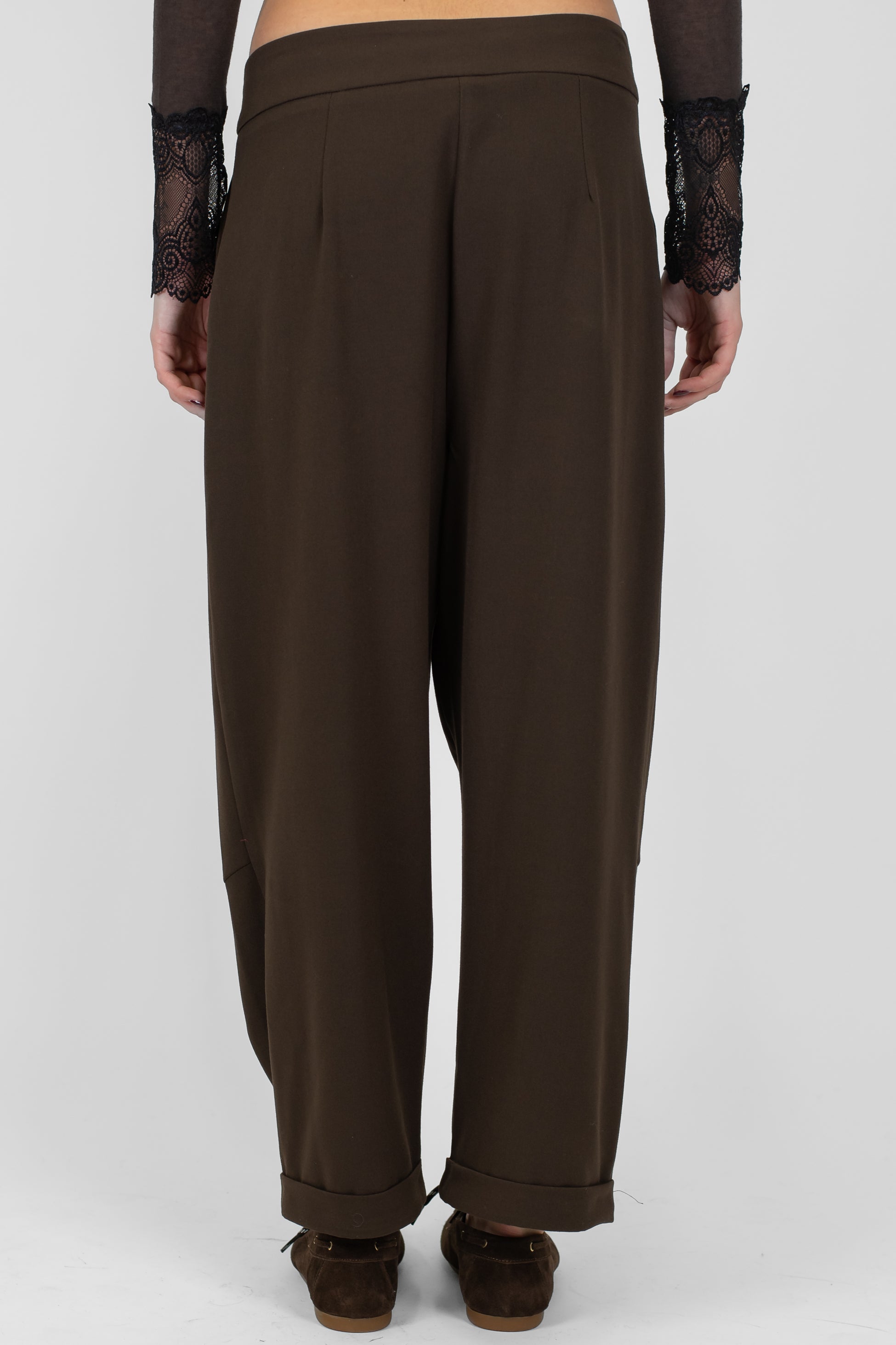 Tensione in - Pantalone balloon a vita bassa con pinces