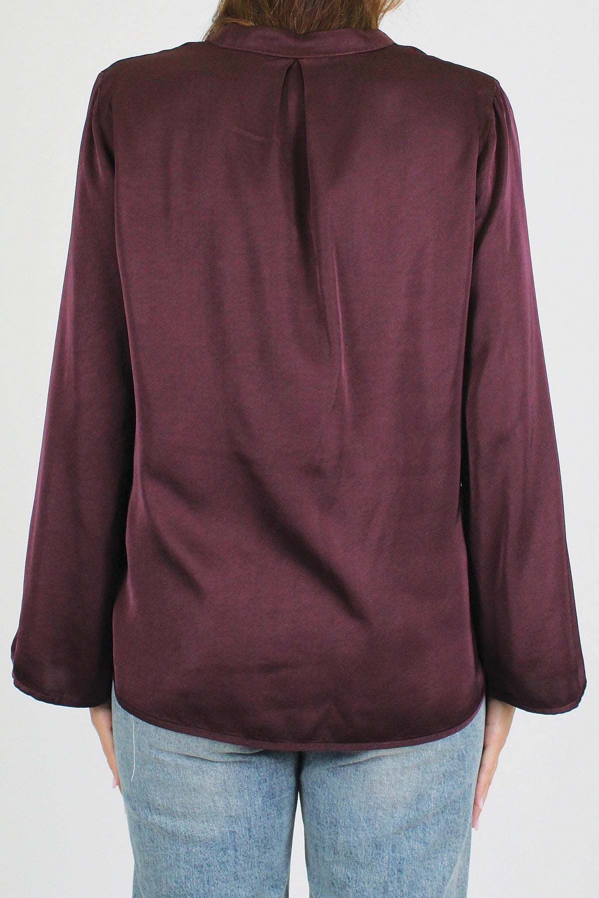 Tensione in - Blusa scollo a V in viscosa