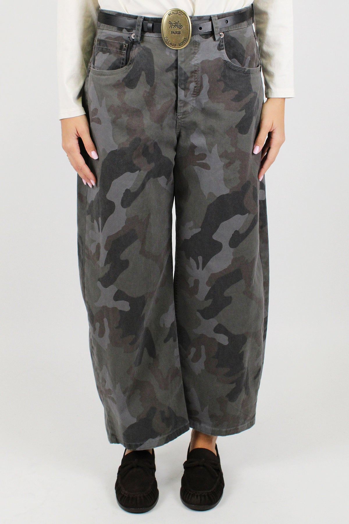 Tensione in - Pantalone balloon crop fantasia camouflage