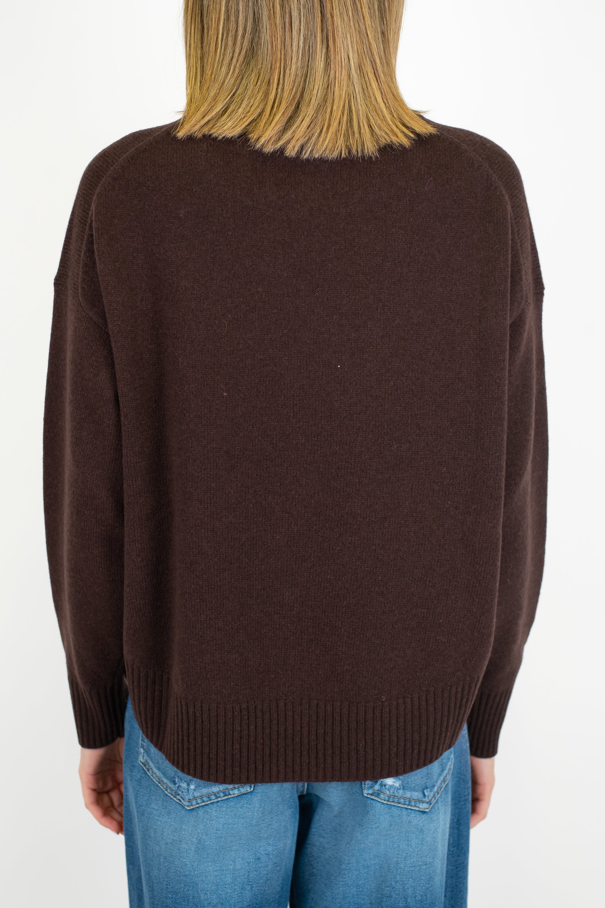 Tensione in - Maglia girocollo a scatola in 100% lana