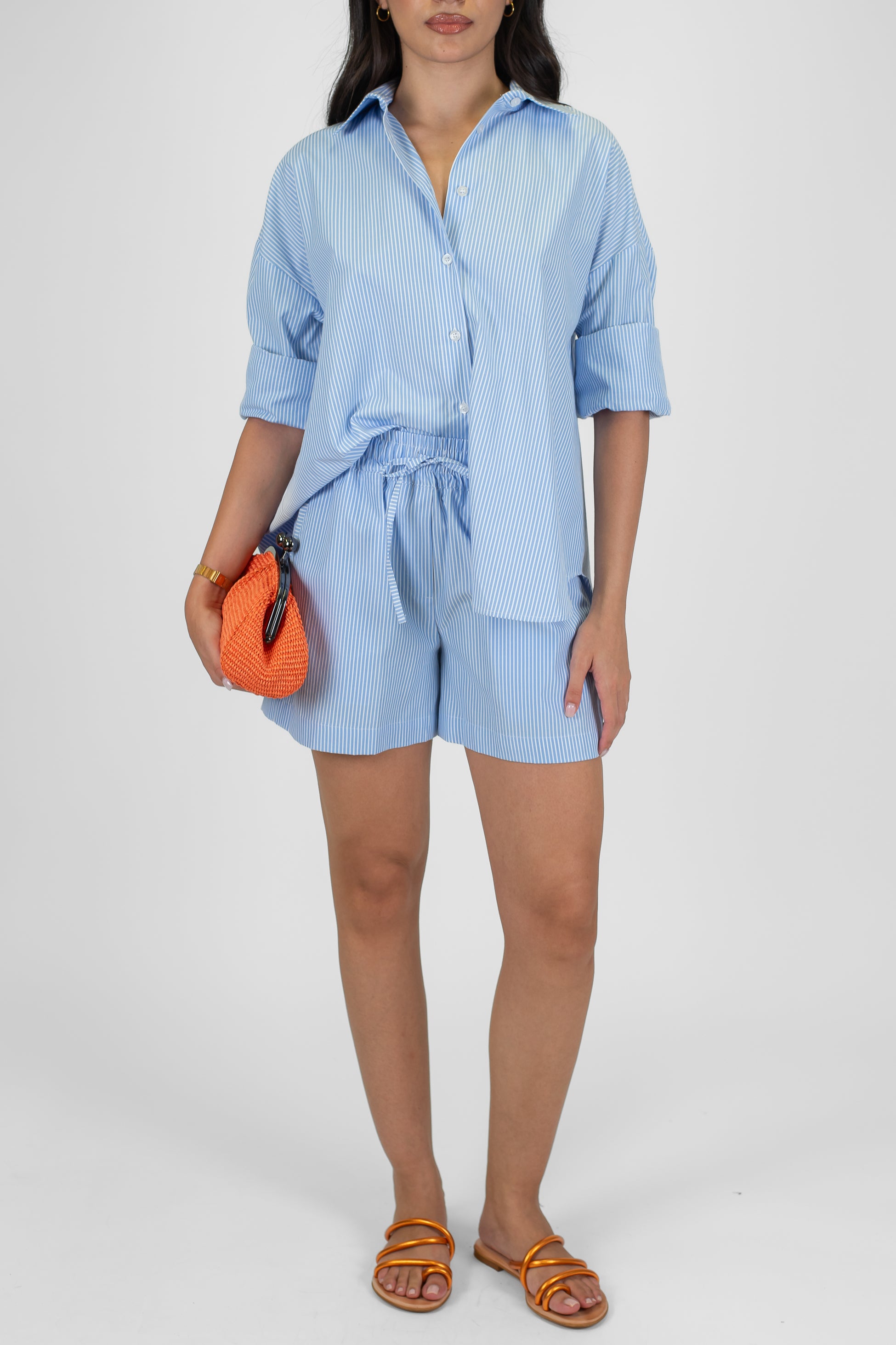 Tensione in - Coordinato camicia e shorts fantasia righe strette con coulisse