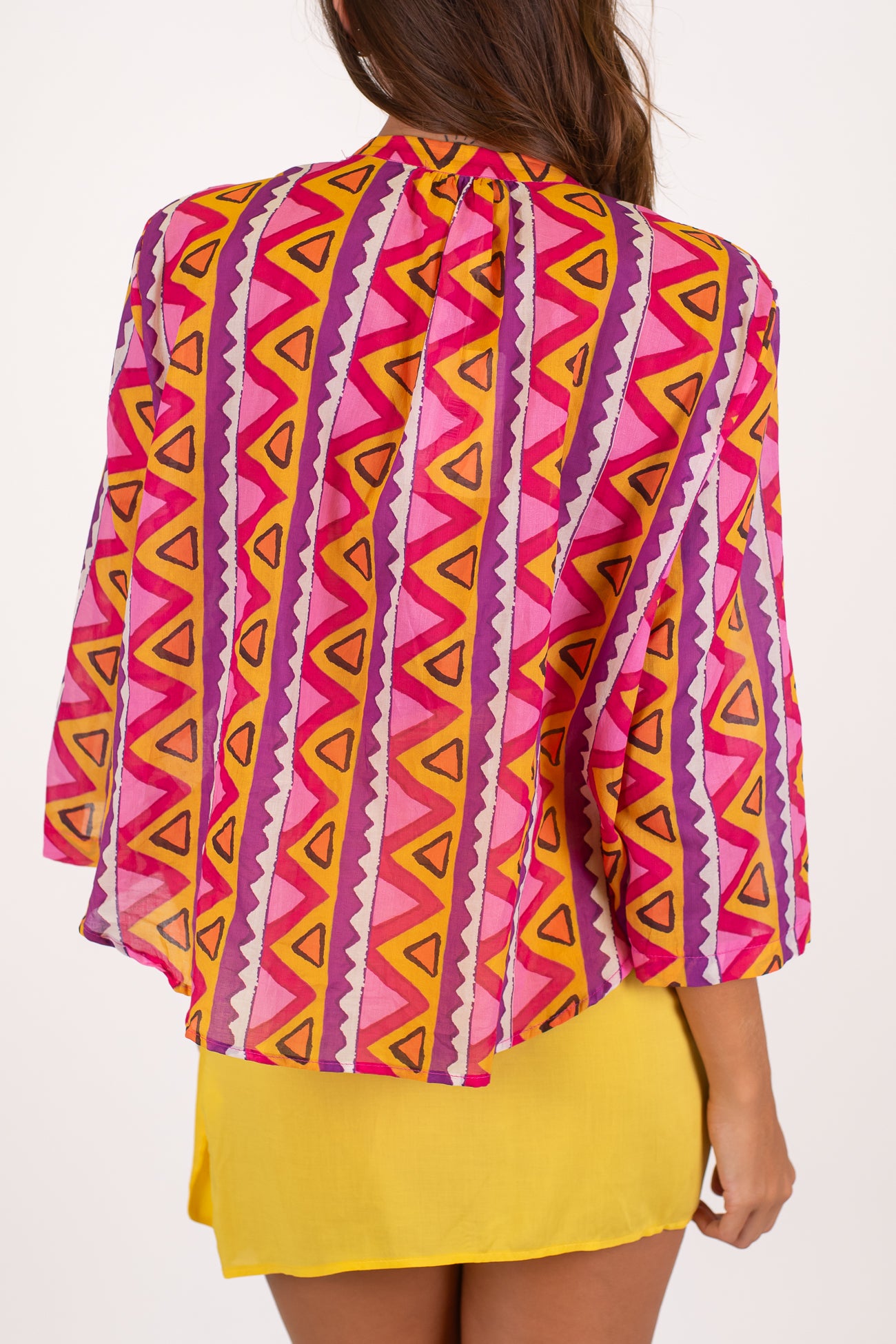 Motel - Camicia fantasia zig zag con manica tre quarti e collo coreano