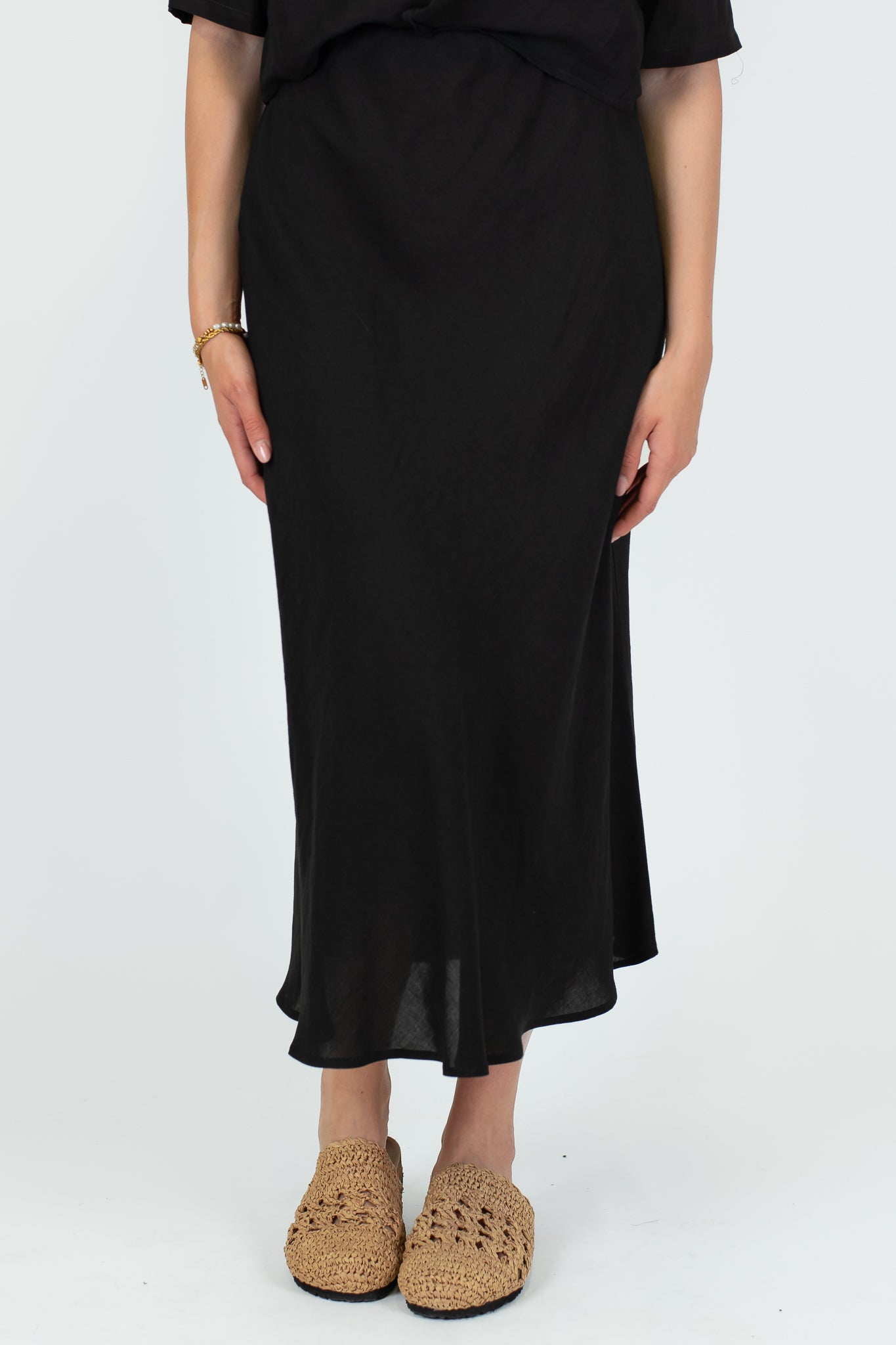 Tensione in - Coordinato in misto viscosa e lino con camicia crop mezzamanica e gonna con elastico in vita