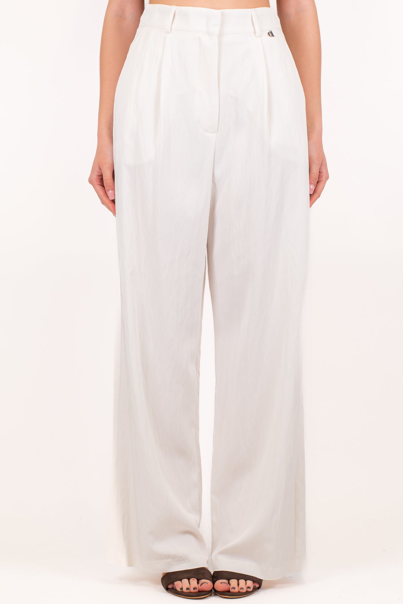 Dixie - Coordinato con giacca giromaniche con chiusura asimmetrica alta e pantalone palazzo con pinces