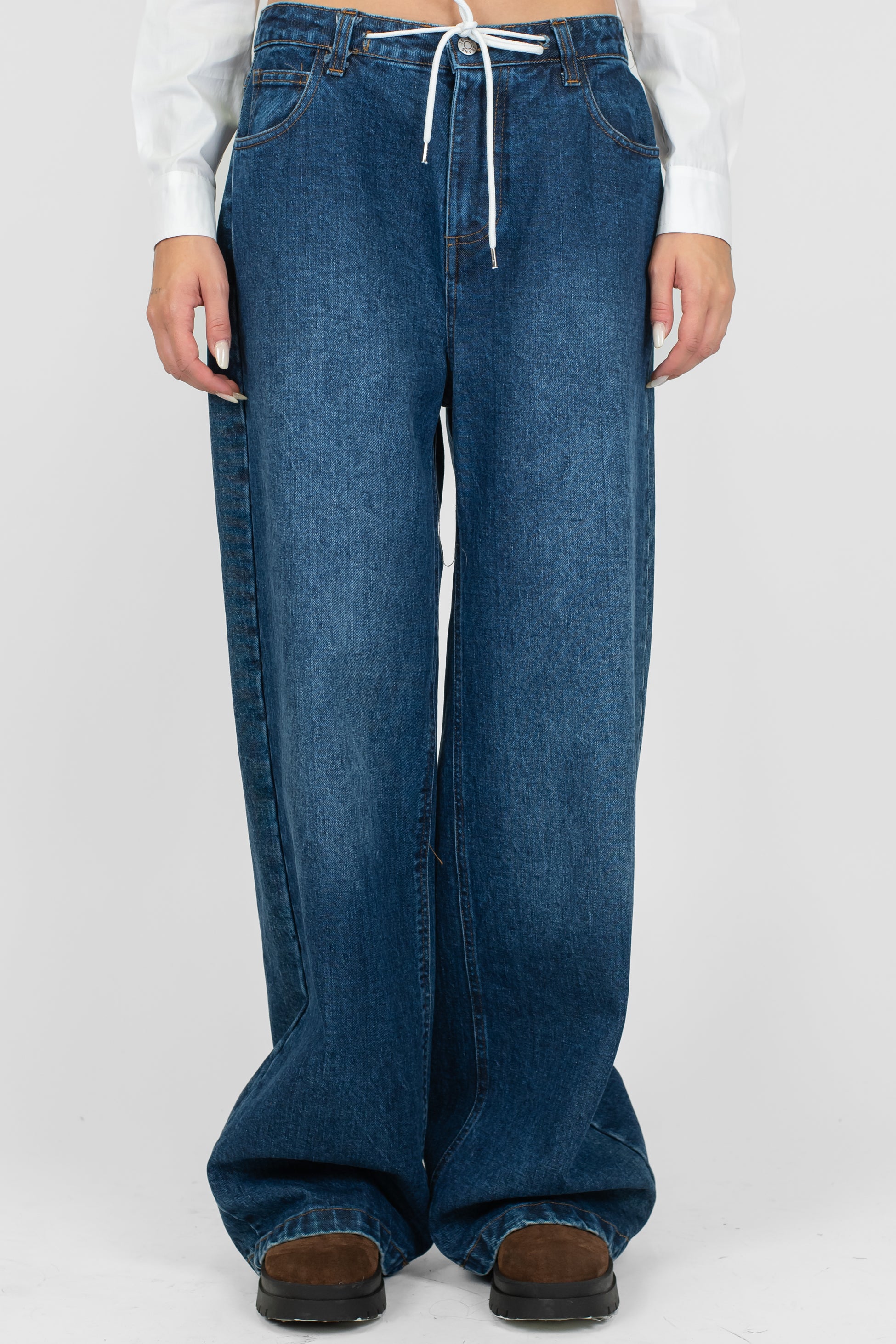 Tensione in - Jeans regular lavaggio medio con coulisse in vita