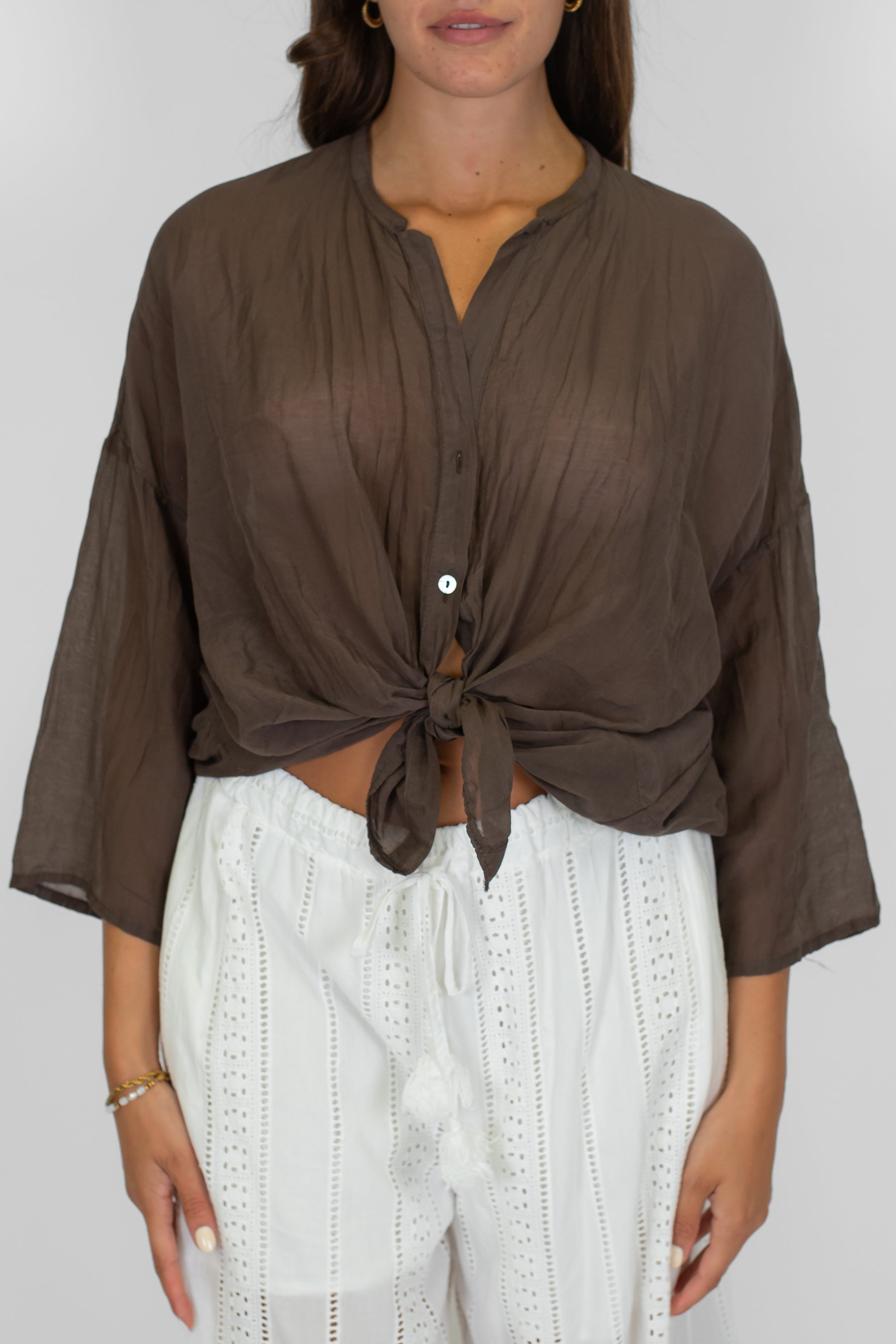 Tensione in - Camicia tinta unita in misto seta con collo coreano