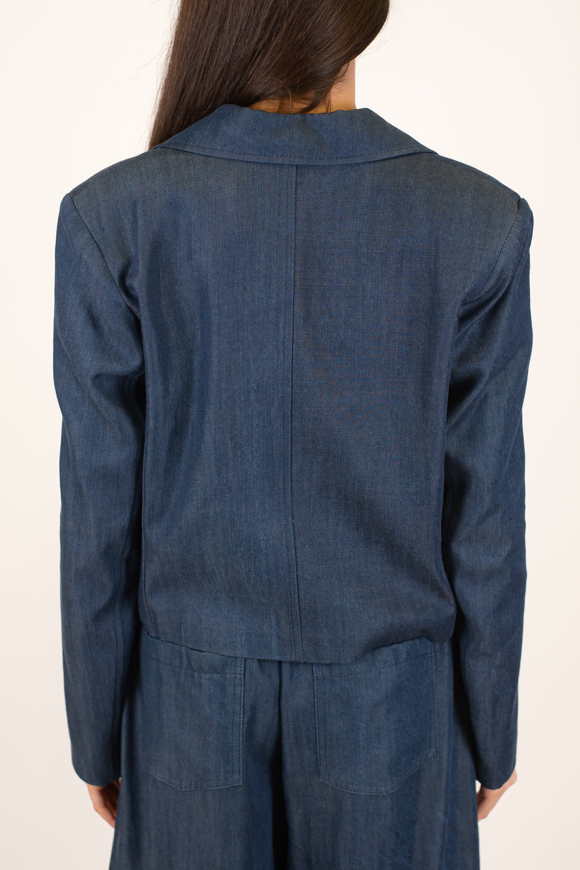 Tensione in - Giacca crop doppiopetto in lyocell effetto denim