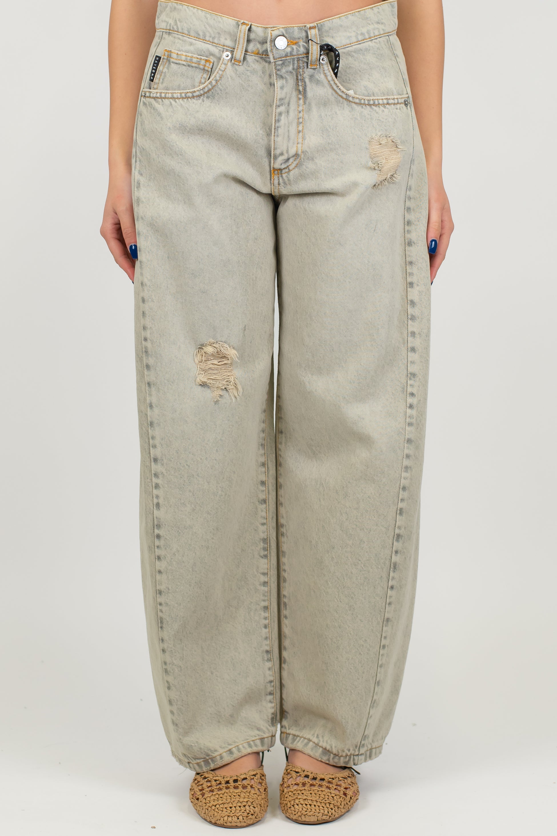 Haveone - Jeans balloon lavaggio sabbiato con rotture modello Lucy