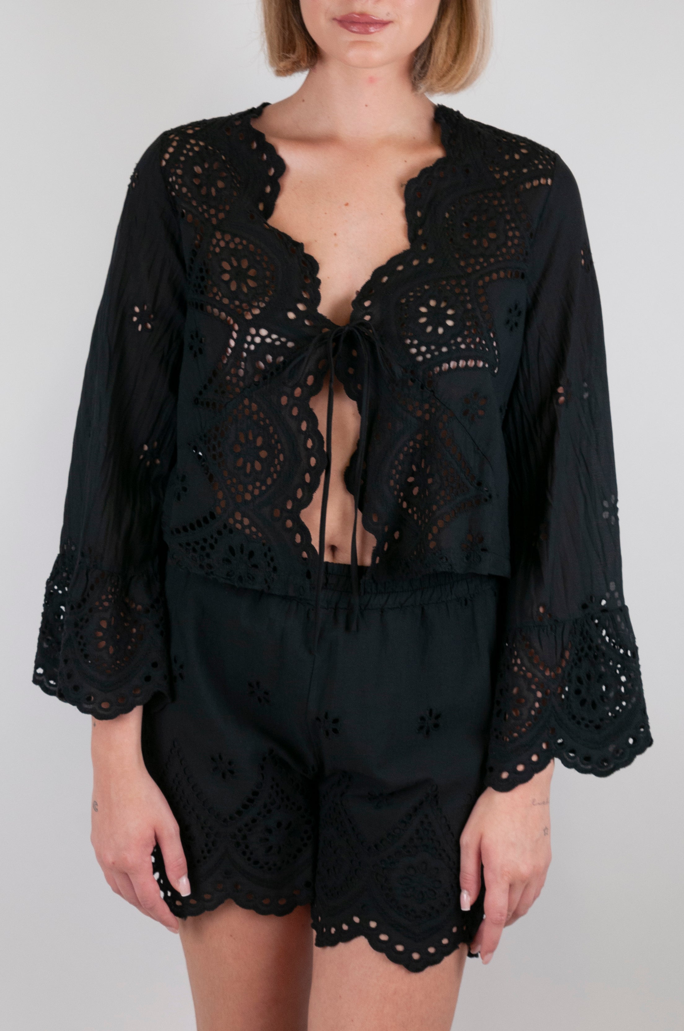 Dixie - Camicia ricamata con laccio centrale